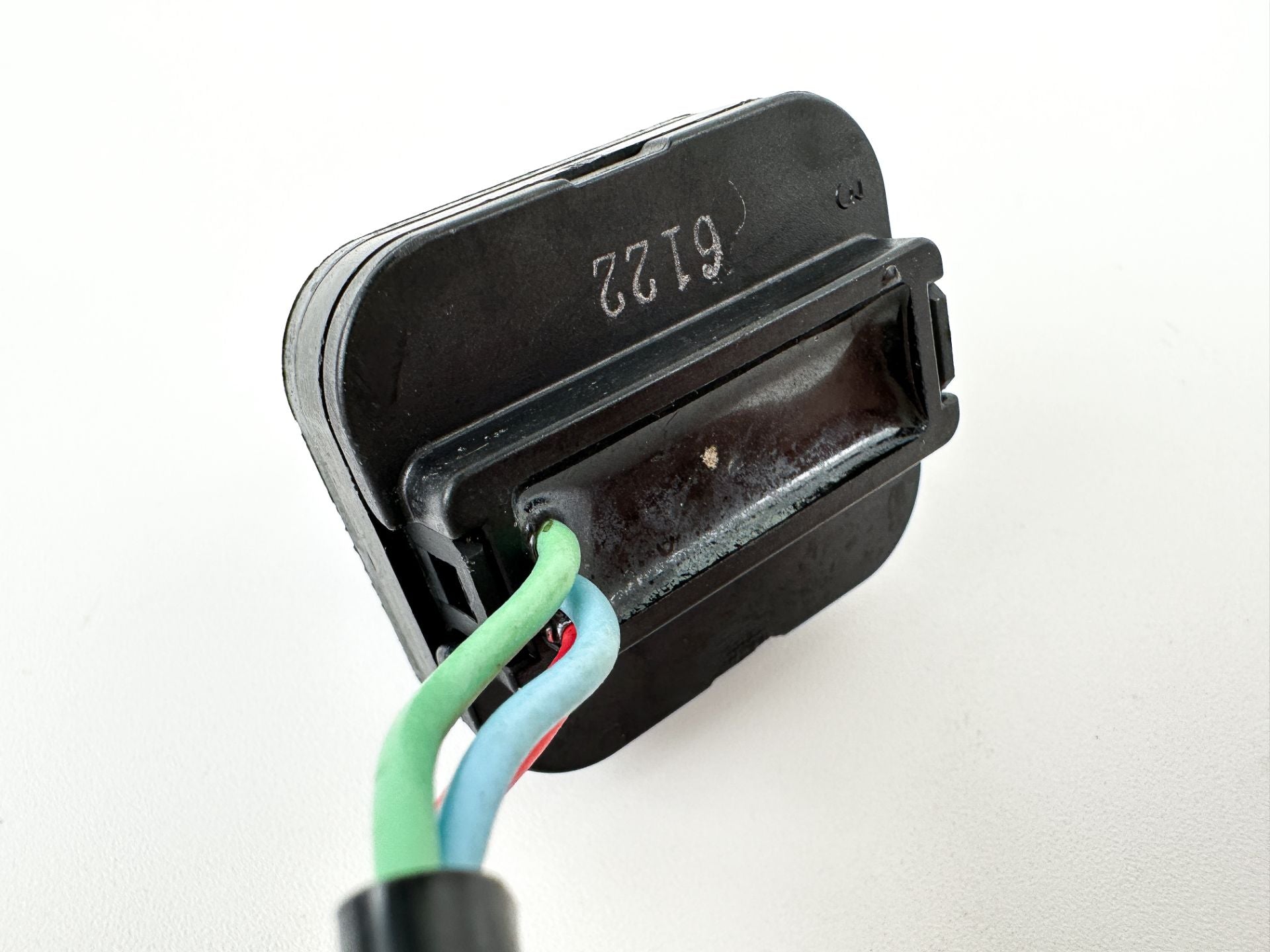 2003 Yamaha 225 HP 4 Stroke Outboard Trim Switch 69J-82563-00-00 OEM