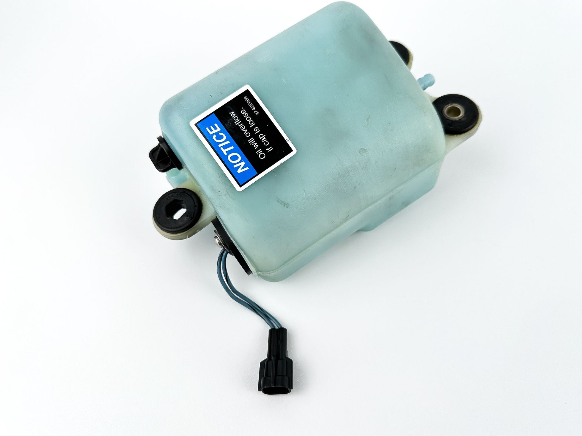 2015 Mercury 250 HP 2 Stroke Outboard Oil Tank 884525T1 OEM