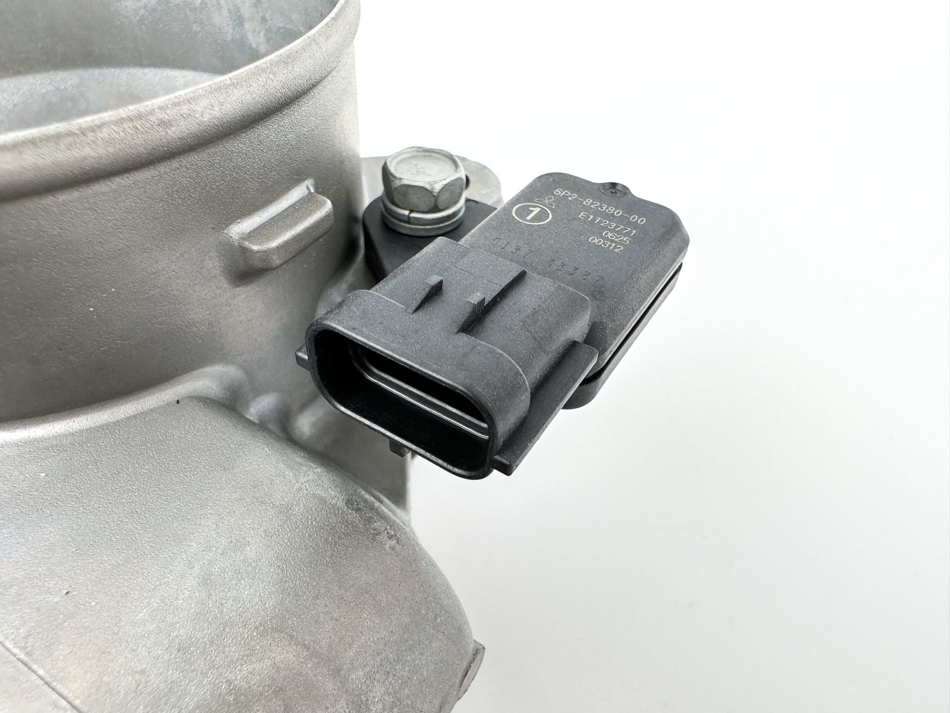 2012 Yamaha 250 HP 4 Stroke Outboard Throttle Body Assembly 6CB-13751-00-00 OEM