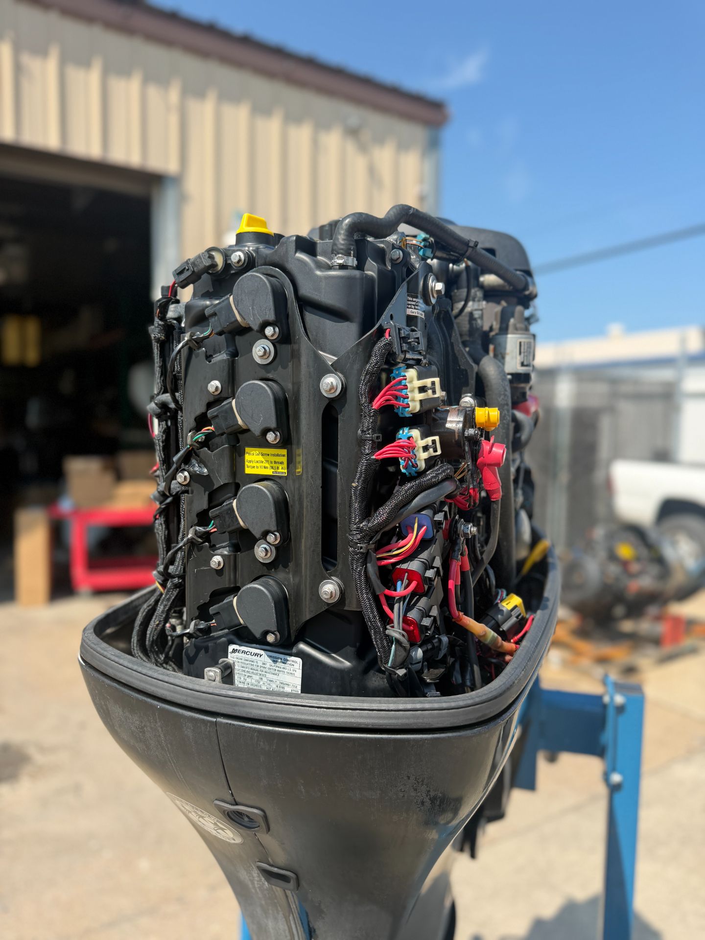 2007 Mercury 115HP 4 Stroke Outboard Engine W/ 25 Shaft 227 Hours