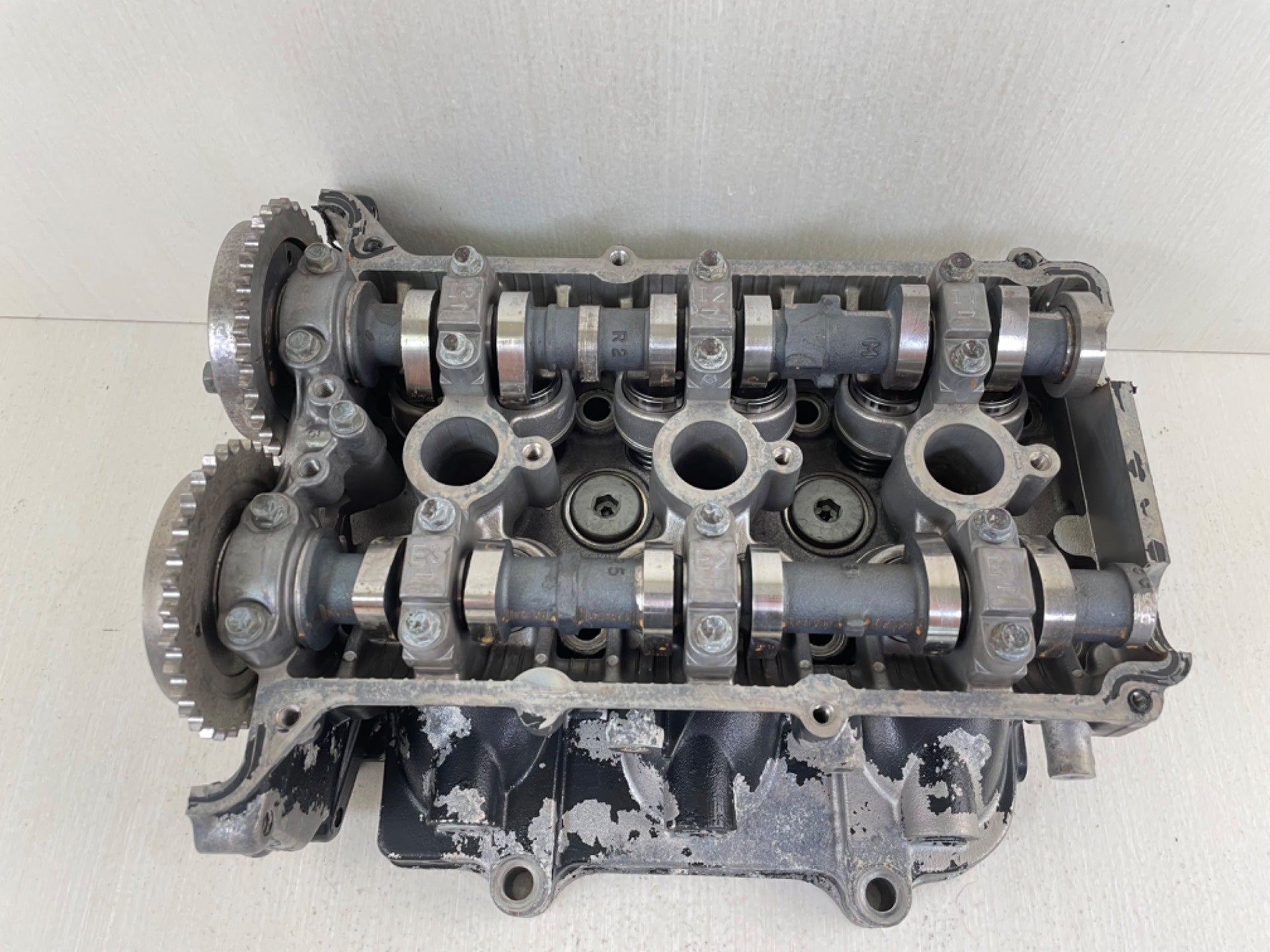 1999-2010 Suzuki 50 HP 4 Stroke Outboared Cylinder Head 11100-87J02-019