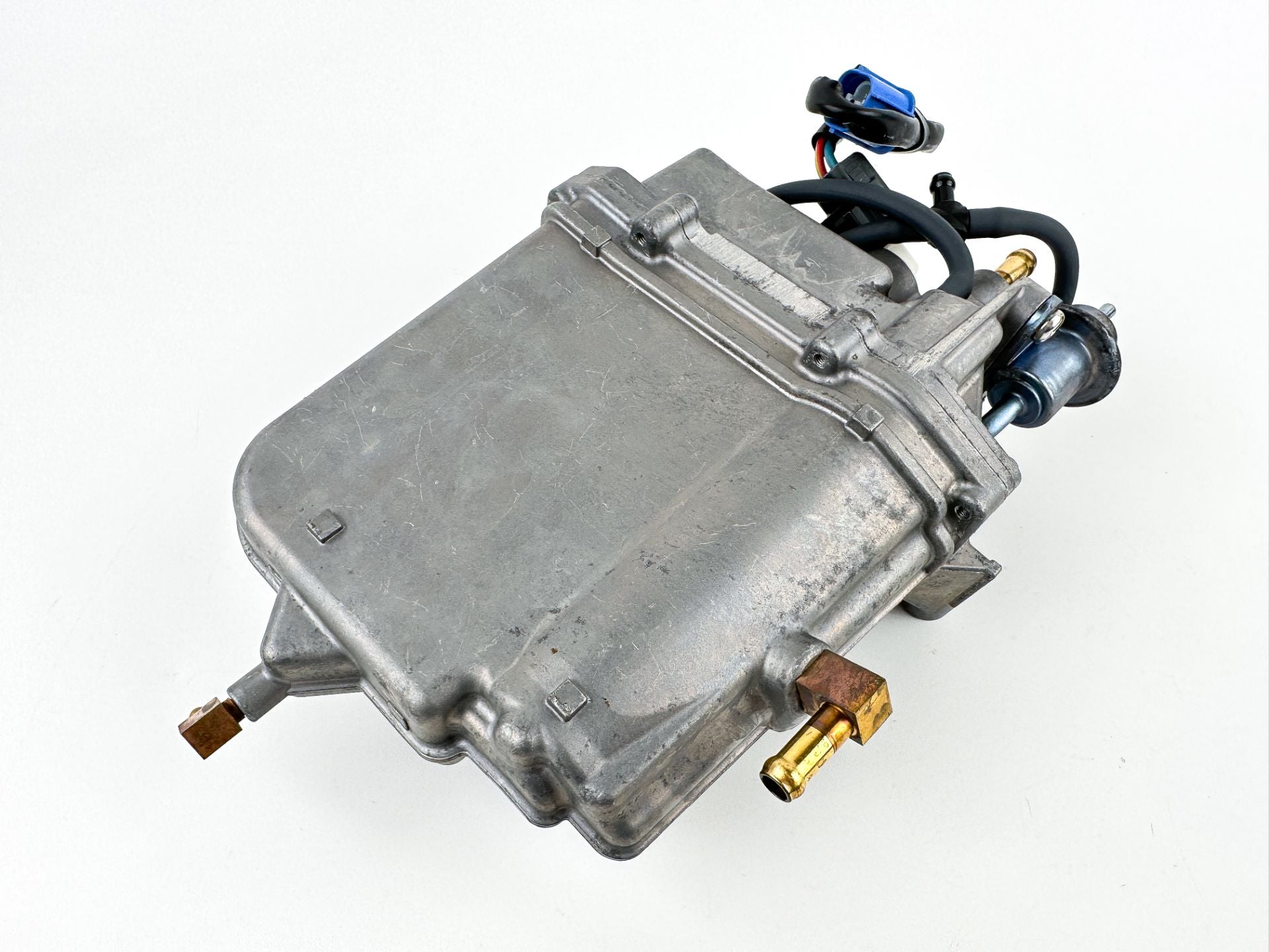 2015 Yamaha 150 HP 4 Stroke Outboard VST Float Chamber Assembly 63P-14180-20-00 OEM