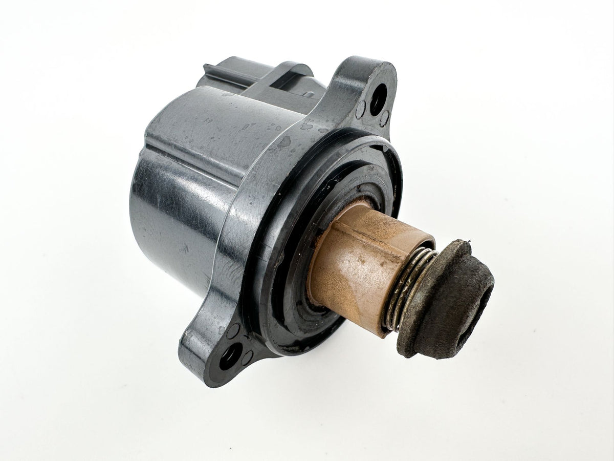 2007 Suzuki 175 HP 4 Stroke Outboard IAC Idle Air Control Valve 18137-52D00 OEM