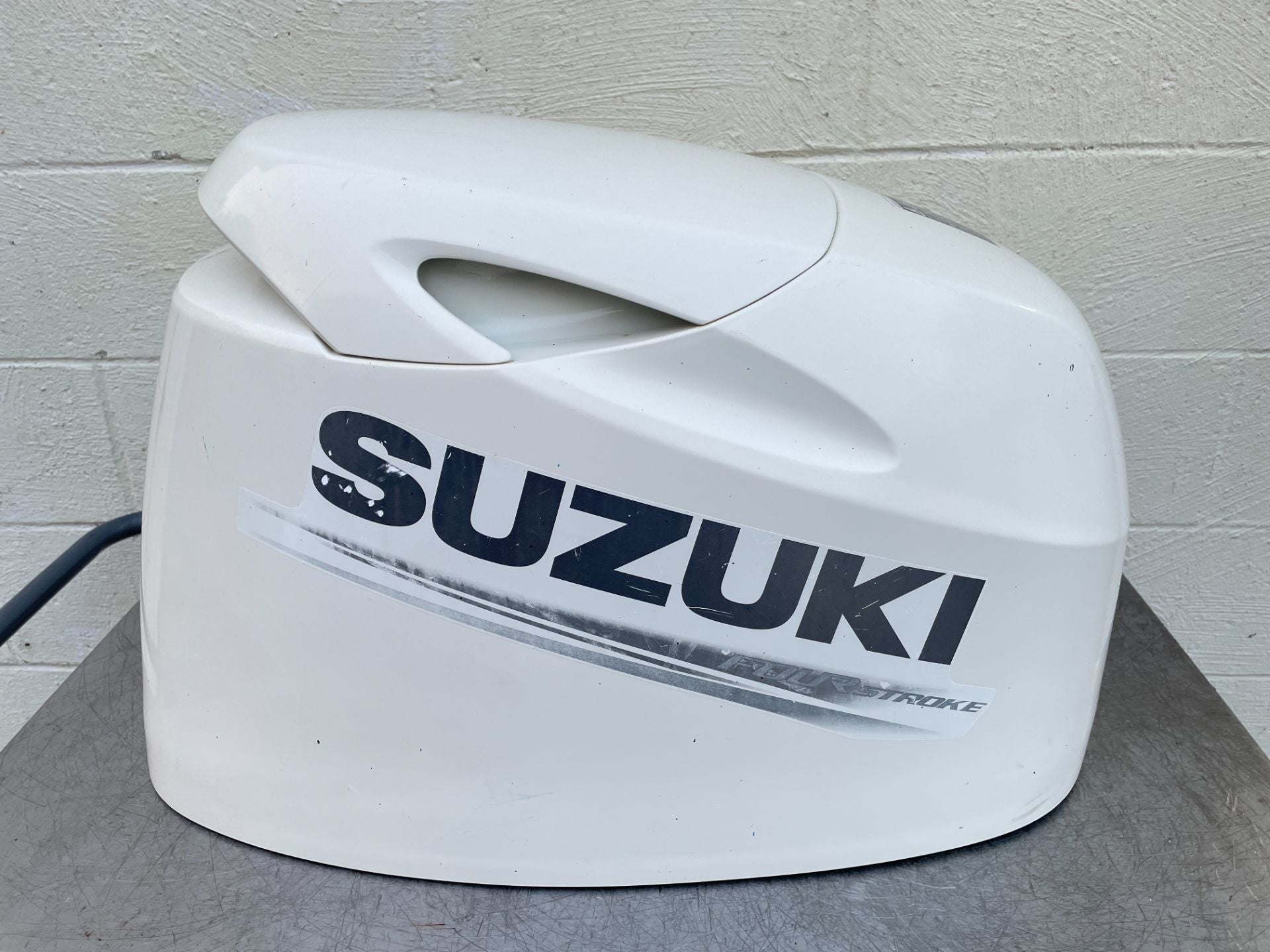 2019 Suzuki 90 HP 4 Stroke Outboard Top Cowling 61401-87Y11-Y5S OEM