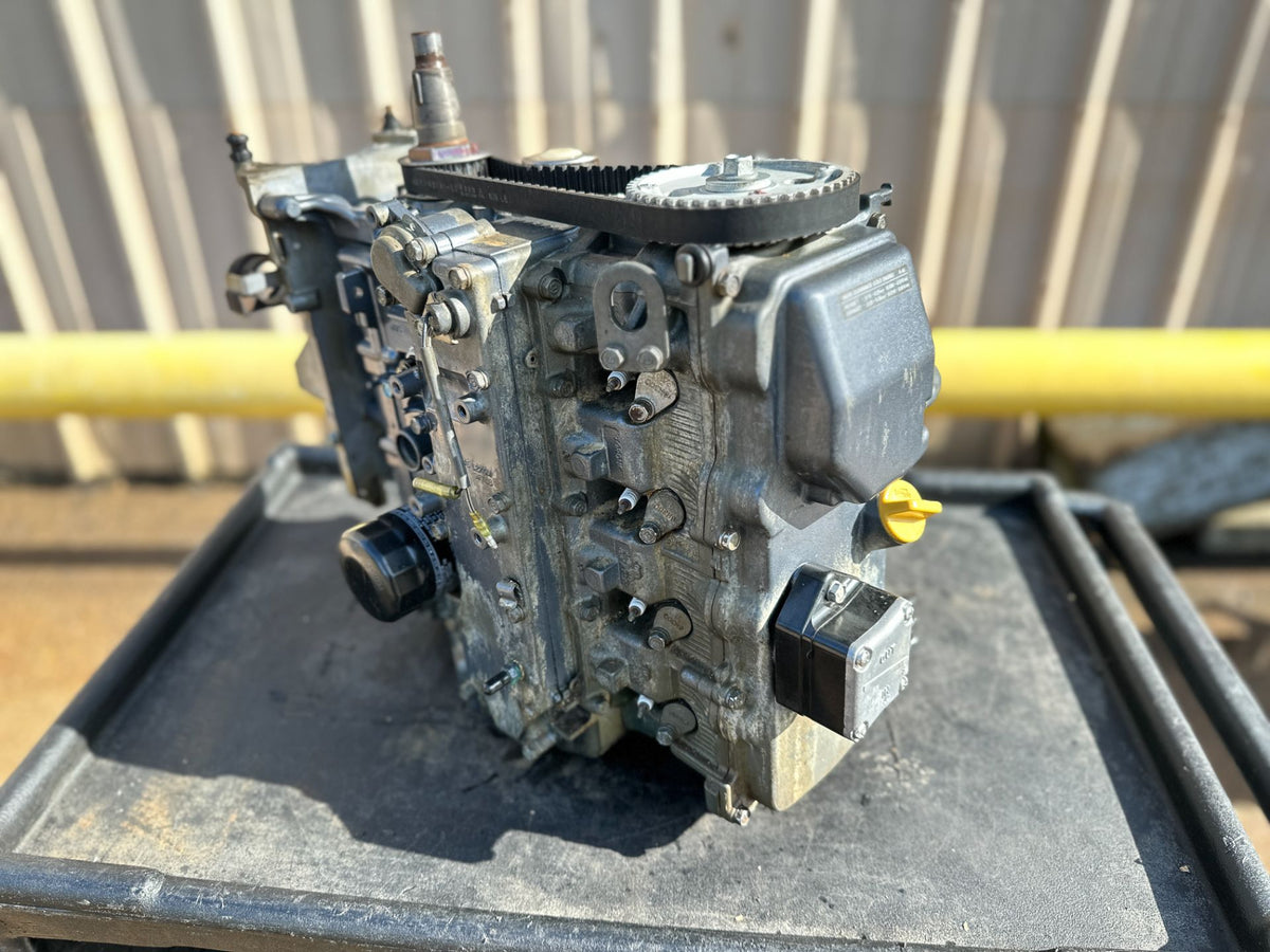 1997 Yamaha 50 HP 4 Stroke Outboard Powerhead 62Y-W009A-11-4D OEM