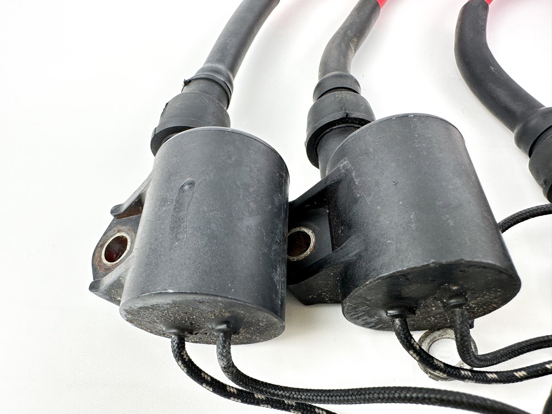 2001 Yamaha 200 HP 2 Stroke Outboard Ignition Coil Set 61A-85570-00-00 OEM