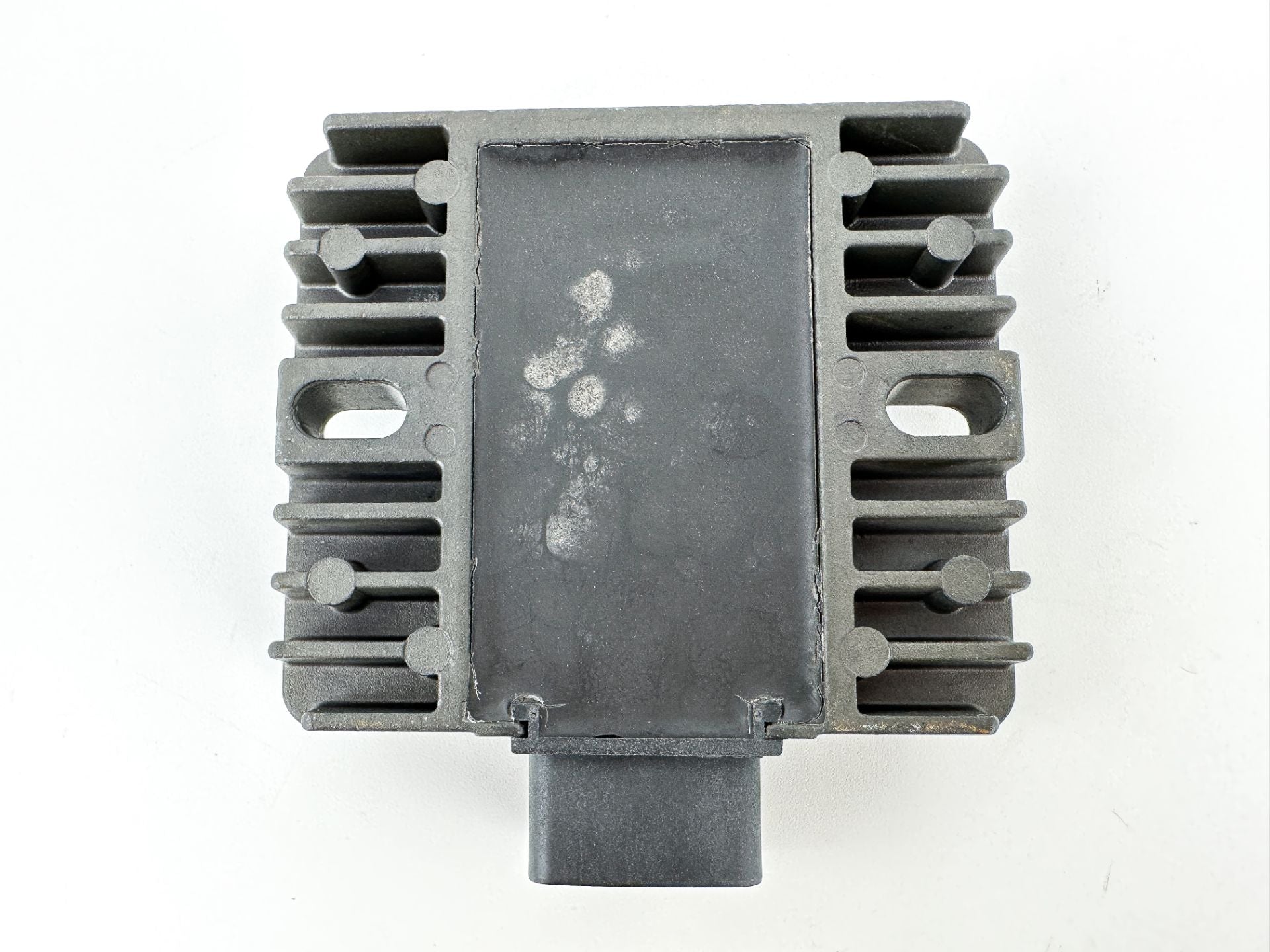 2005 Yamaha 115 HP 4 Stroke Outboard Rectifier & Regulator 68V-81960-00-00 OEM