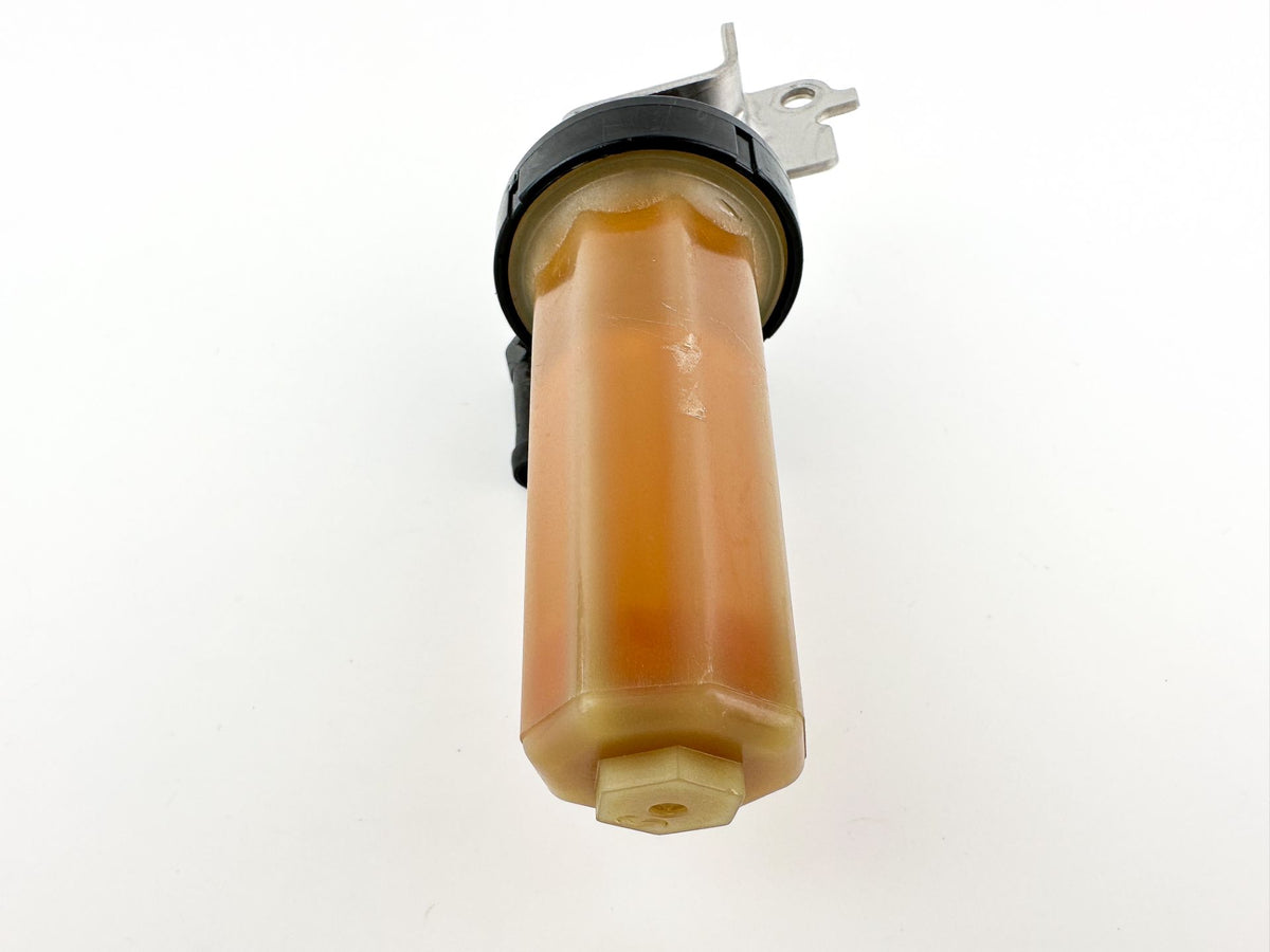 2002 Yamaha 115 HP 4 Stroke Outboard Fuel Filter Assembly 68V-24560-01-00 OEM