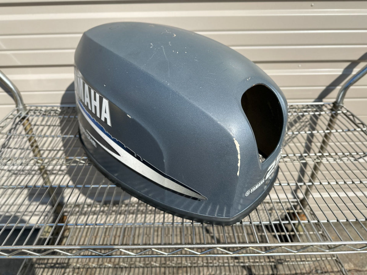 2005 Yamaha 25 HP 4 Stroke Outboard Top Cowling 65W-42610-20-4D OEM