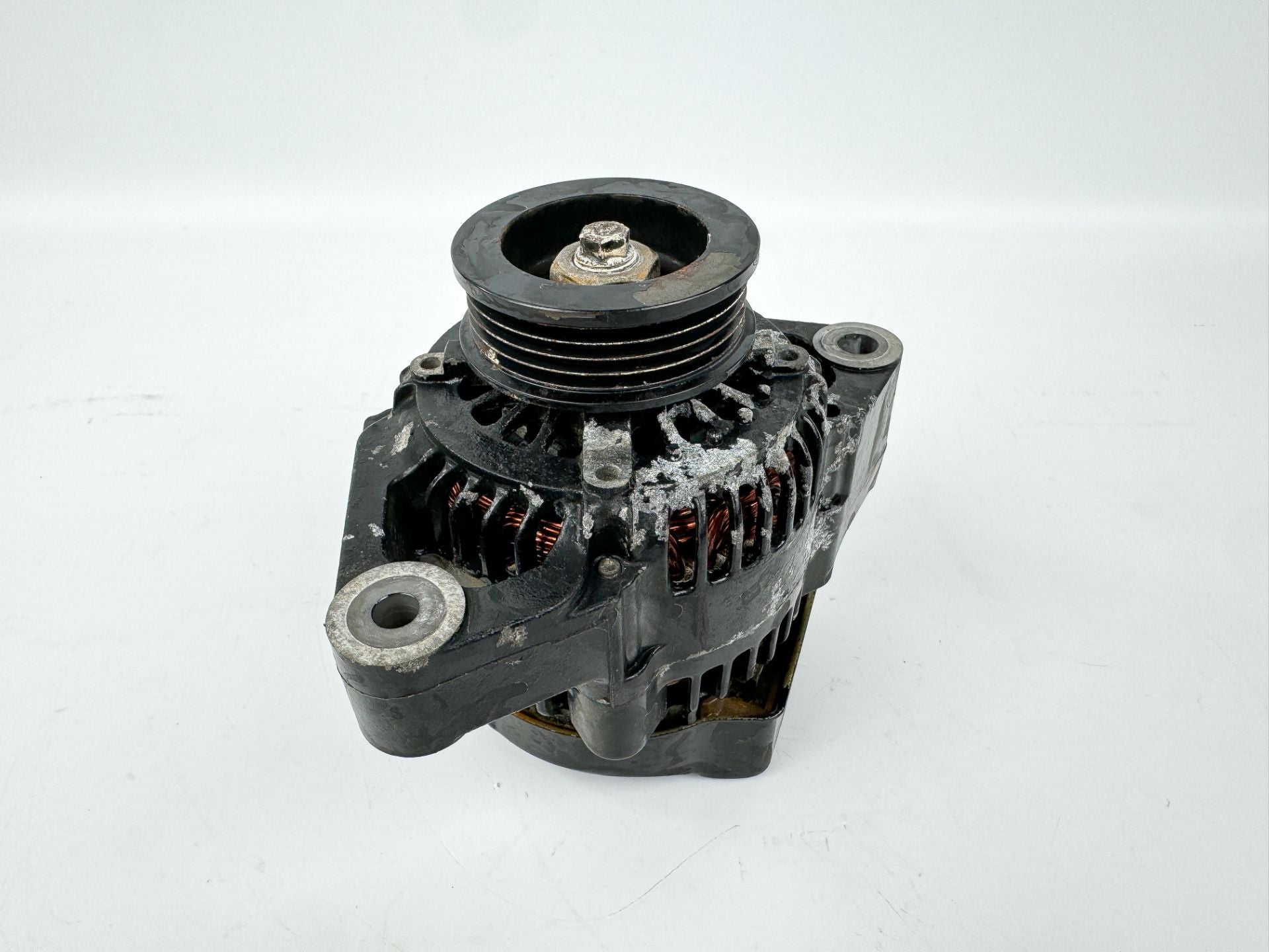 2004 Honda 130 HP 4 Stroke Outboard Alternator 31630-ZW5-003 OEM