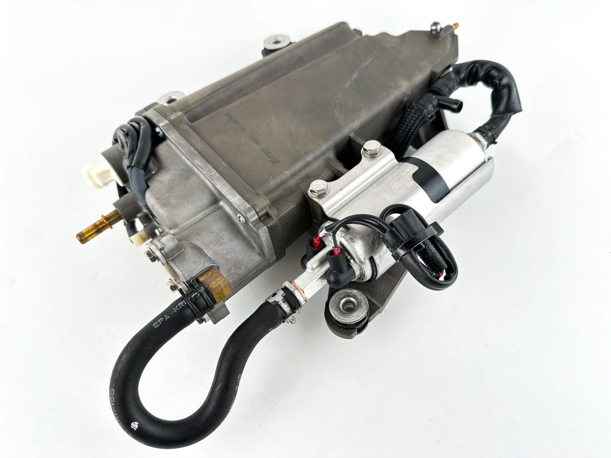 2013 Yamaha 350 HP 4 Stroke Outboard VST Float Chamber Assembly 6AW-14180-21-00 OEM