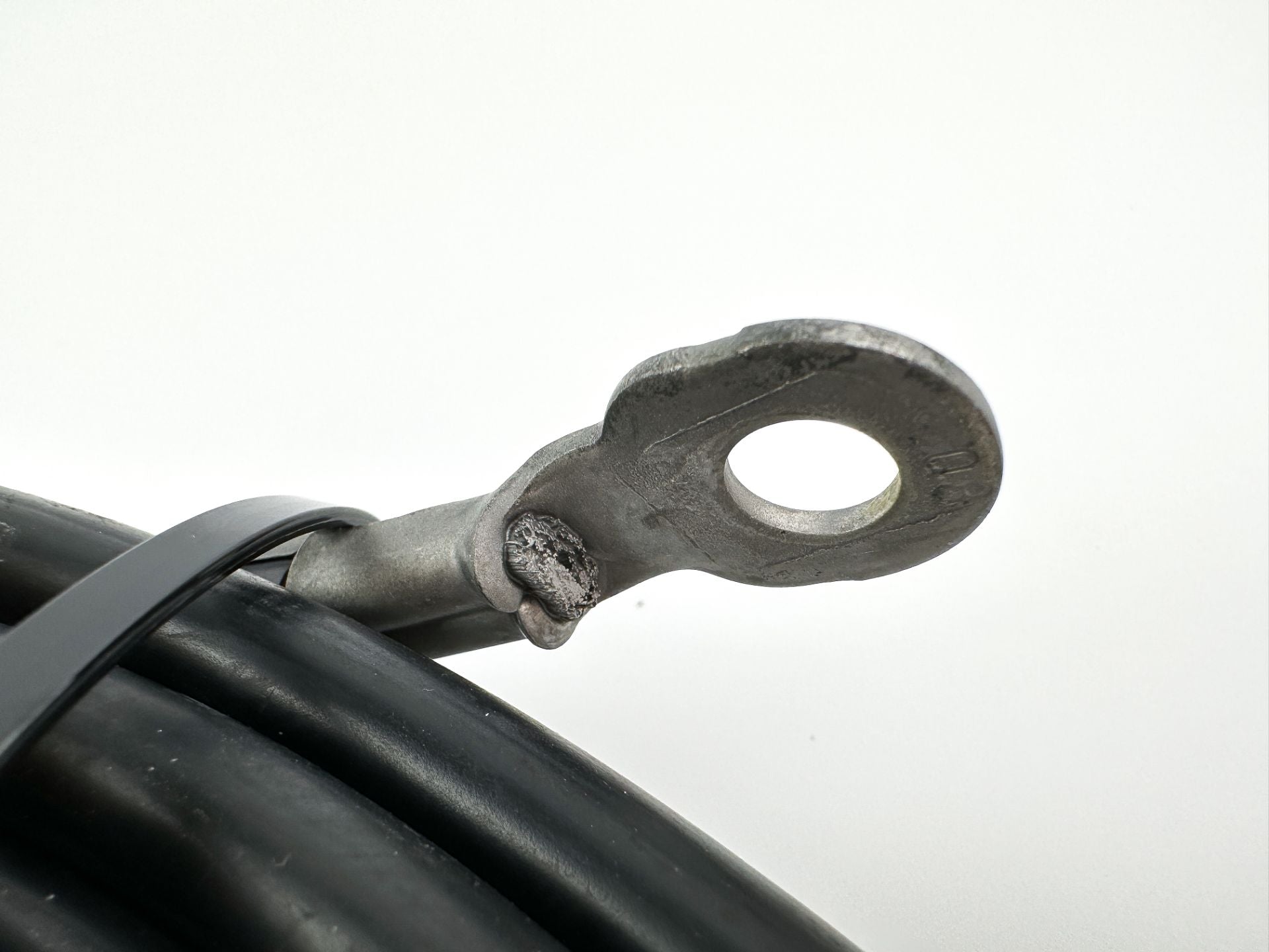 2002 Honda 50 HP 4 Stroke Outboard Battery Cables 32410-ZV5-820 OEM