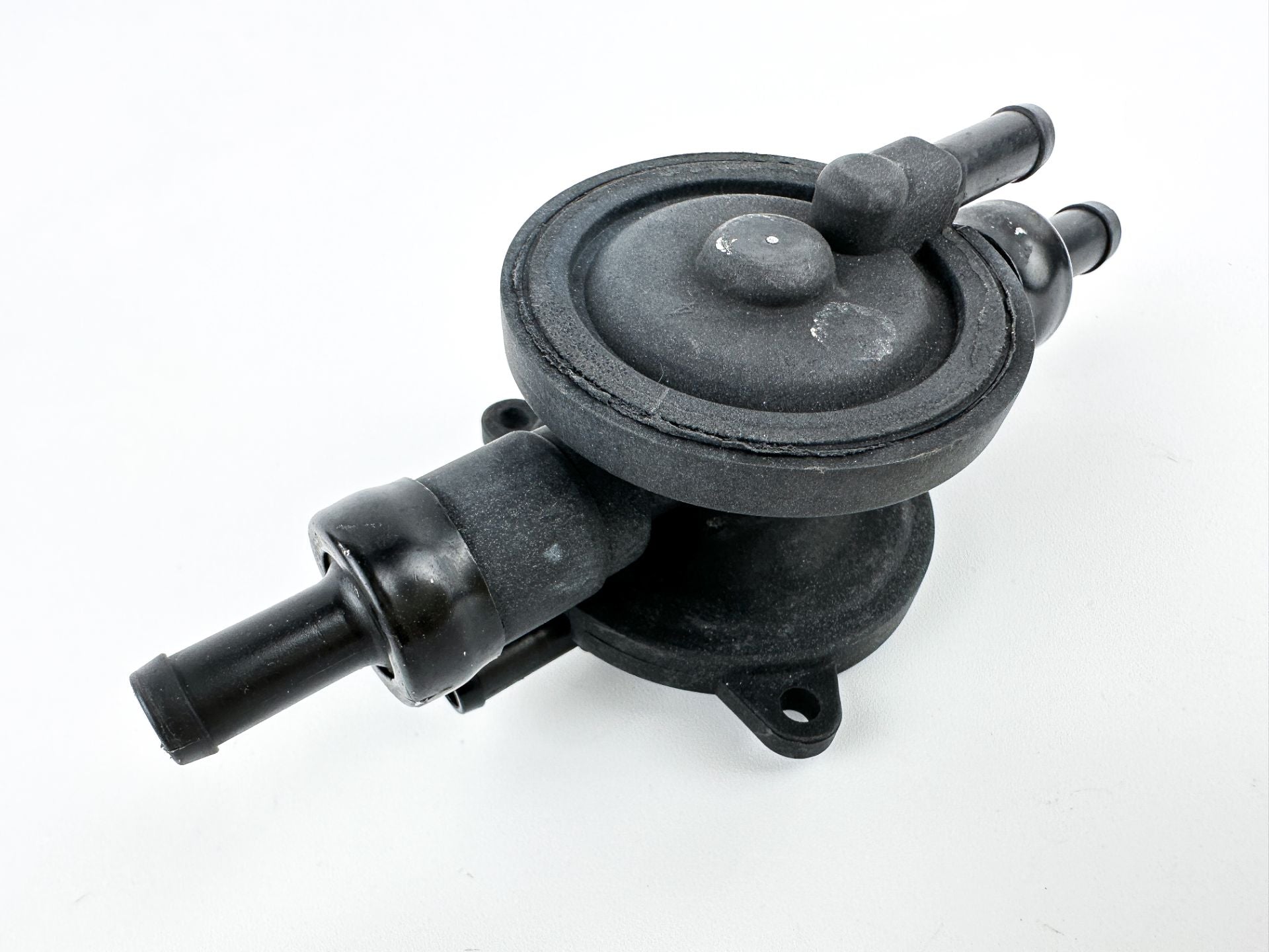 2008 Evinrude 200 HP 2 Stroke Outboard Fuel Lift Pump 5010308 OEM