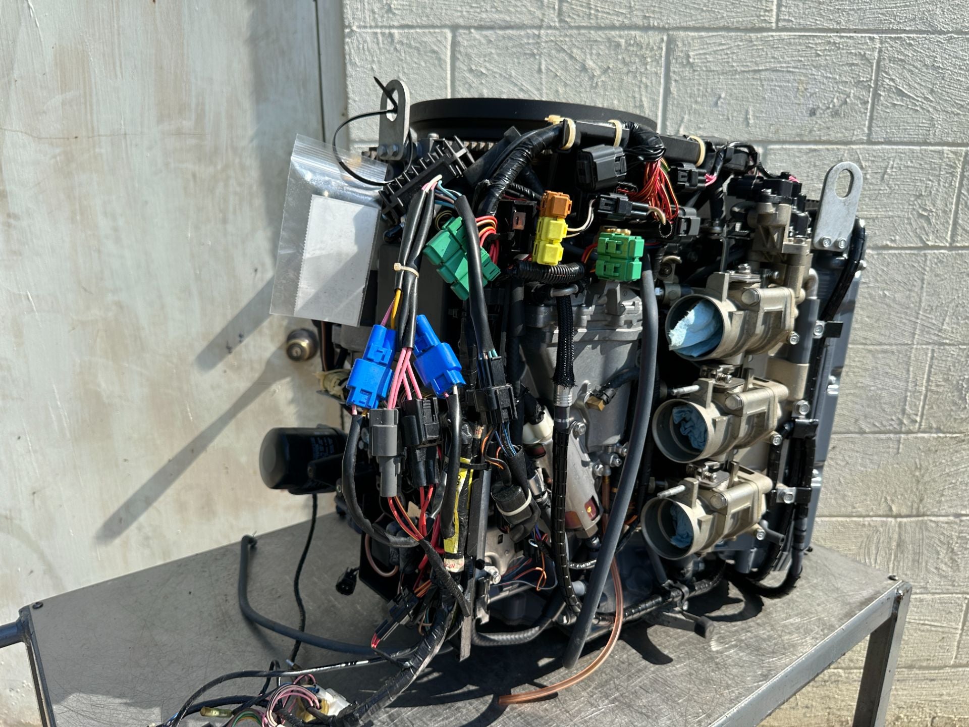 2005 Yamaha 225HP 4 Stroke Outboard Powerhead  OEM