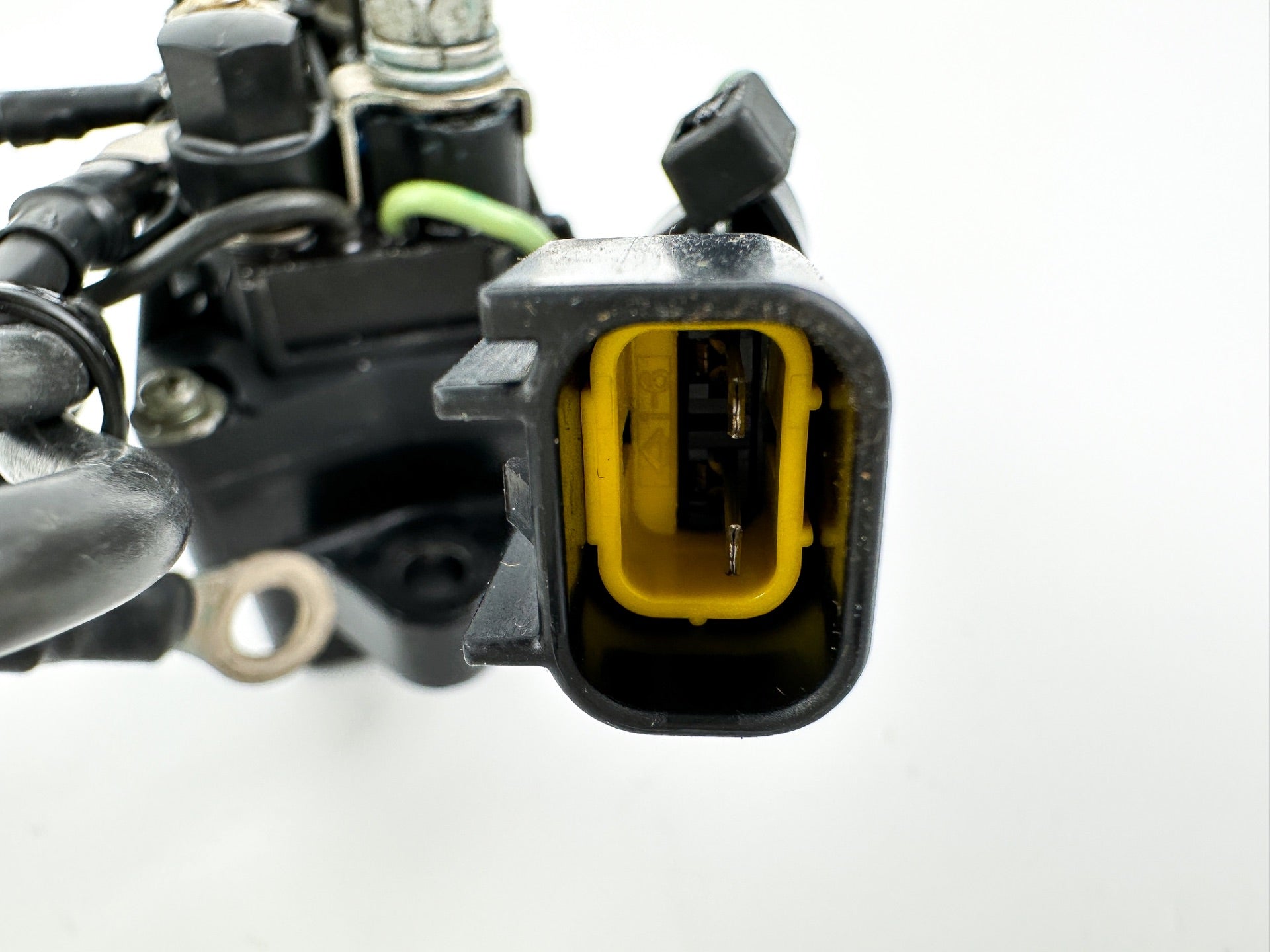 2003 Yamaha 225 HP 4 Stroke Outboard Trim Tilt Relay 69J-81950-10-00 OEM