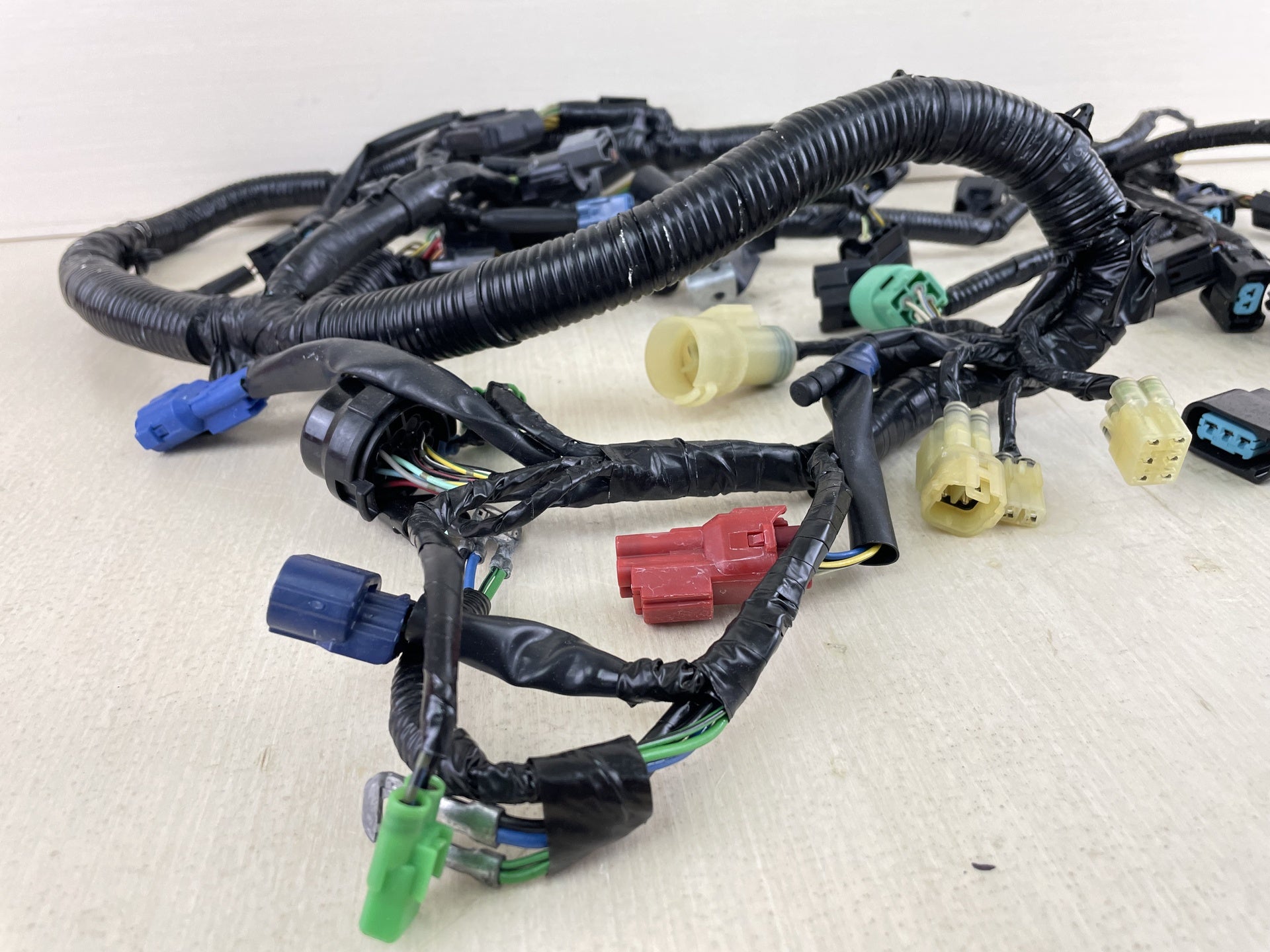 2006 + Honda BF 200 HP 4 Stroke Outboard Engine Wire Harness 32100-ZY2-A00