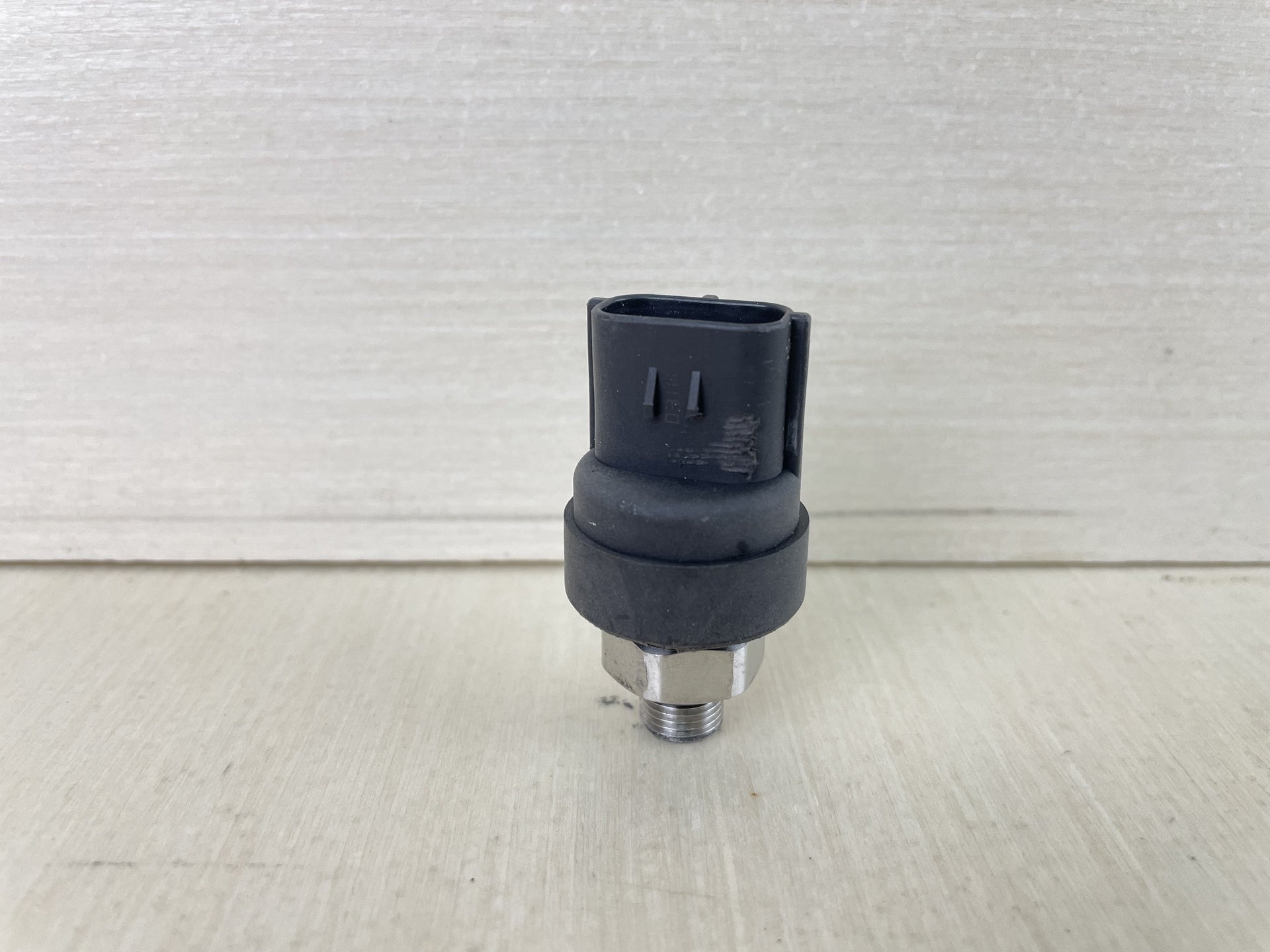 Yamaha Outboard Oil Pressure Sensor 69J-83651-00-00