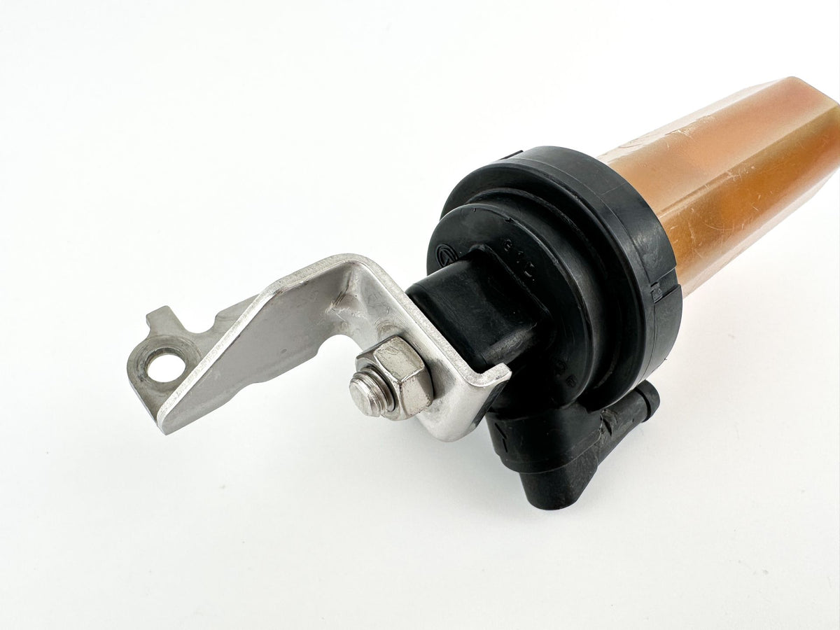 2002 Yamaha 115 HP 4 Stroke Outboard Fuel Filter Assembly 68V-24560-01-00 OEM
