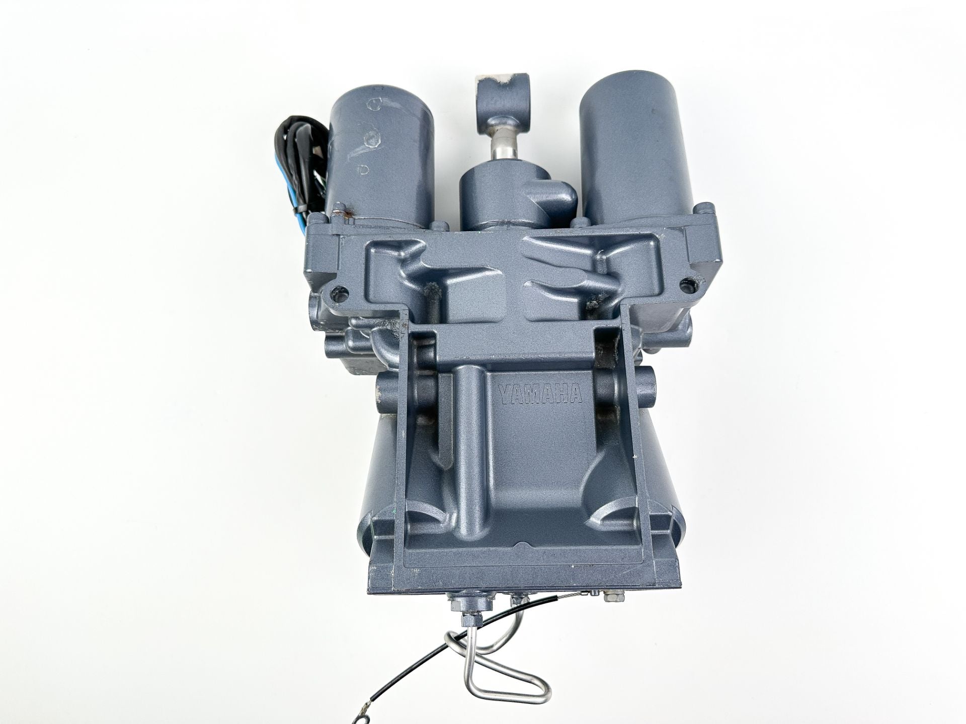 02-18 Yamaha 200 225 250 300 HP 4 Stroke Outboard Power Trim Tilt Unit