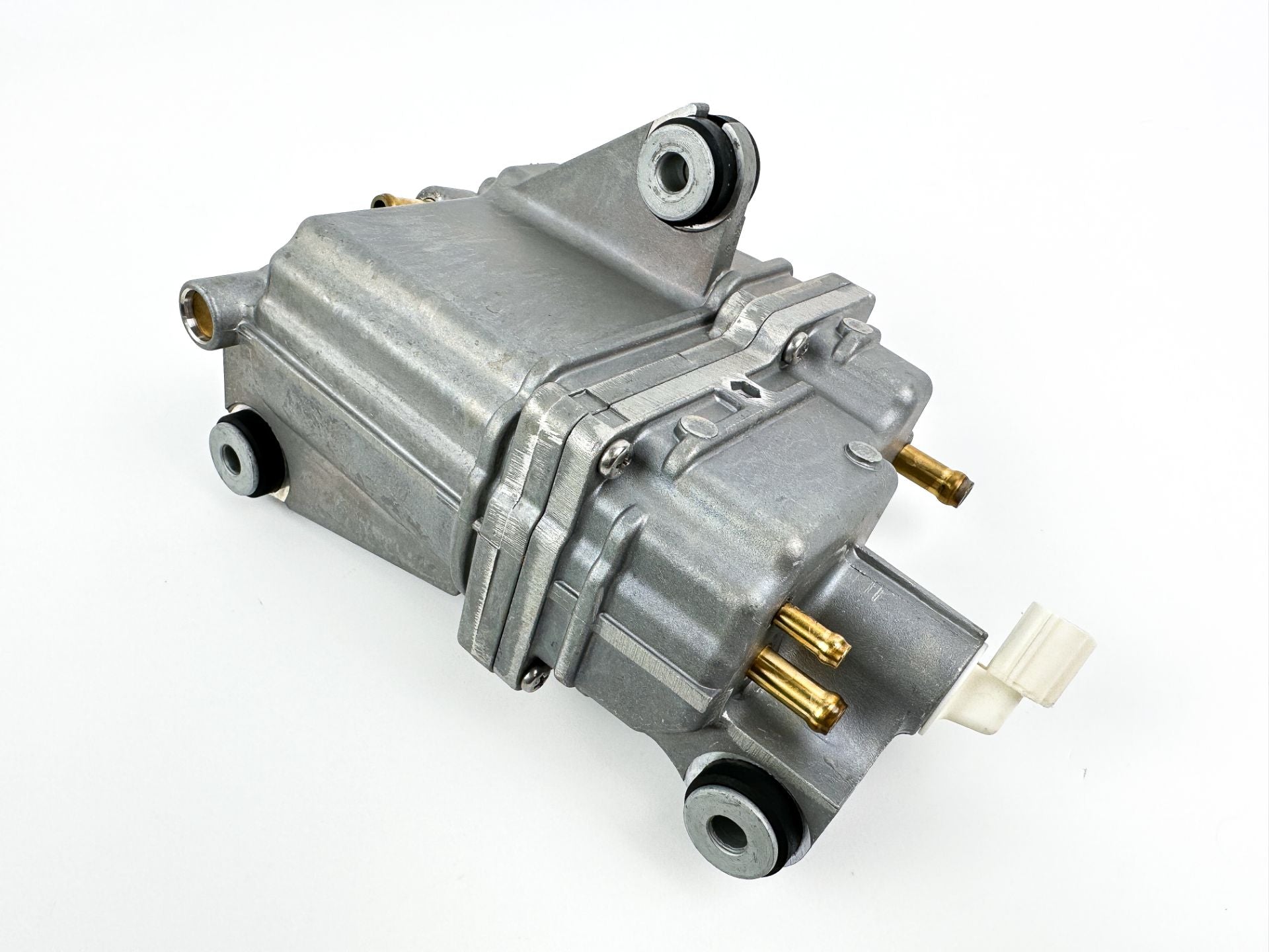 2016 Suzuki 175 HP 4 Stroke Outboard Vapor Separator Tank VST 15600-96J12 OEM