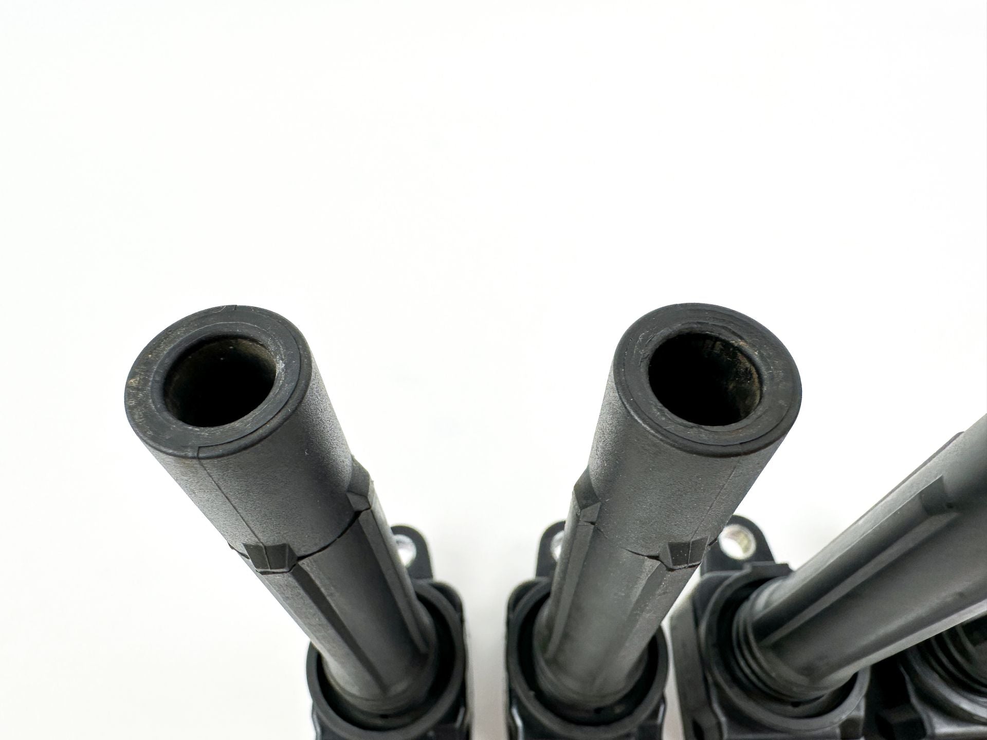 2007 Suzuki 150 HP 4 Stroke Outboard Ignition Coil Set 33410-93J00 OEM
