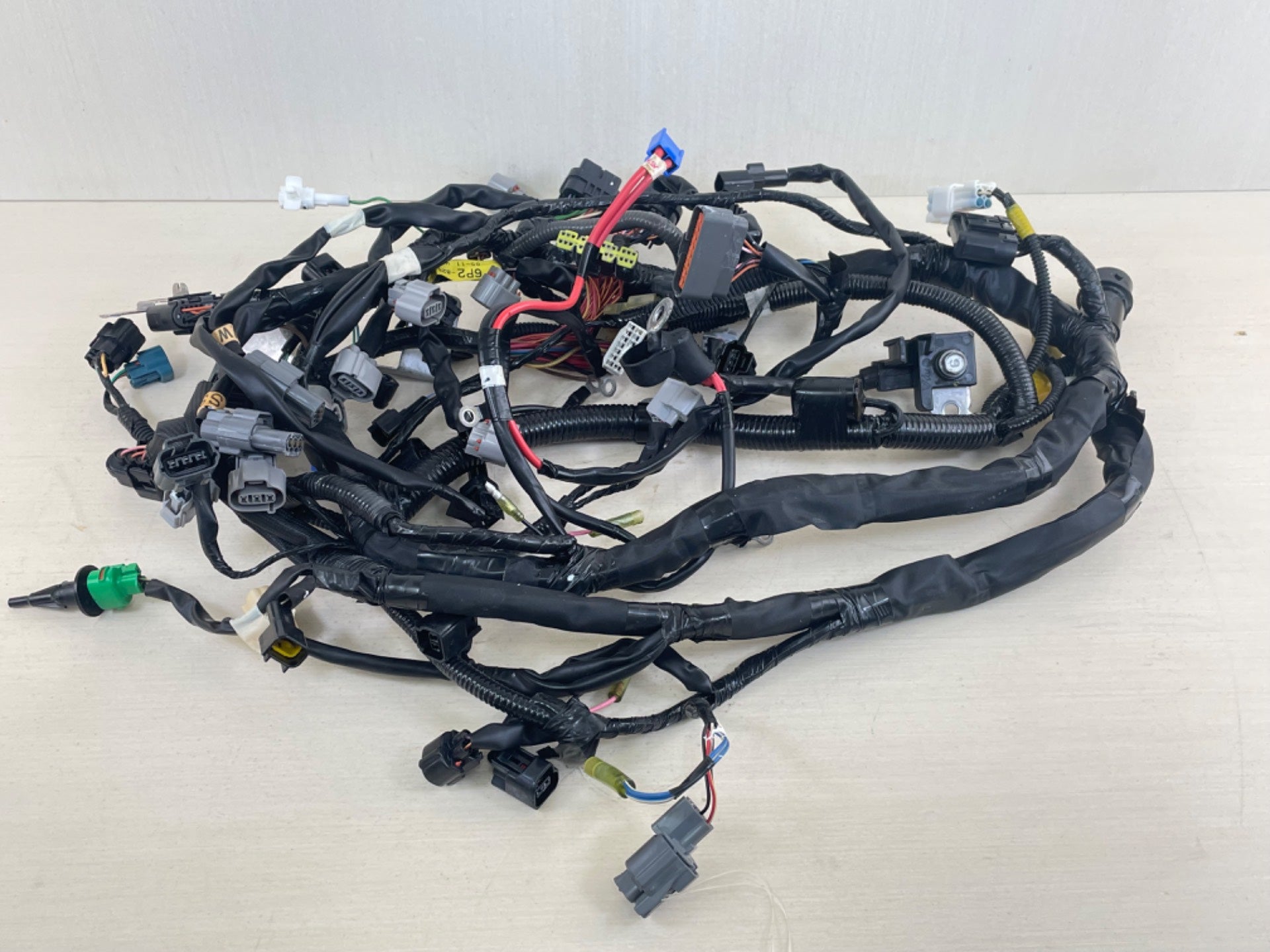 2006 Yamaha 250HP 3.3L 4 Stroke Outboard Engine Wiring Harness 6P2-82590-20-00