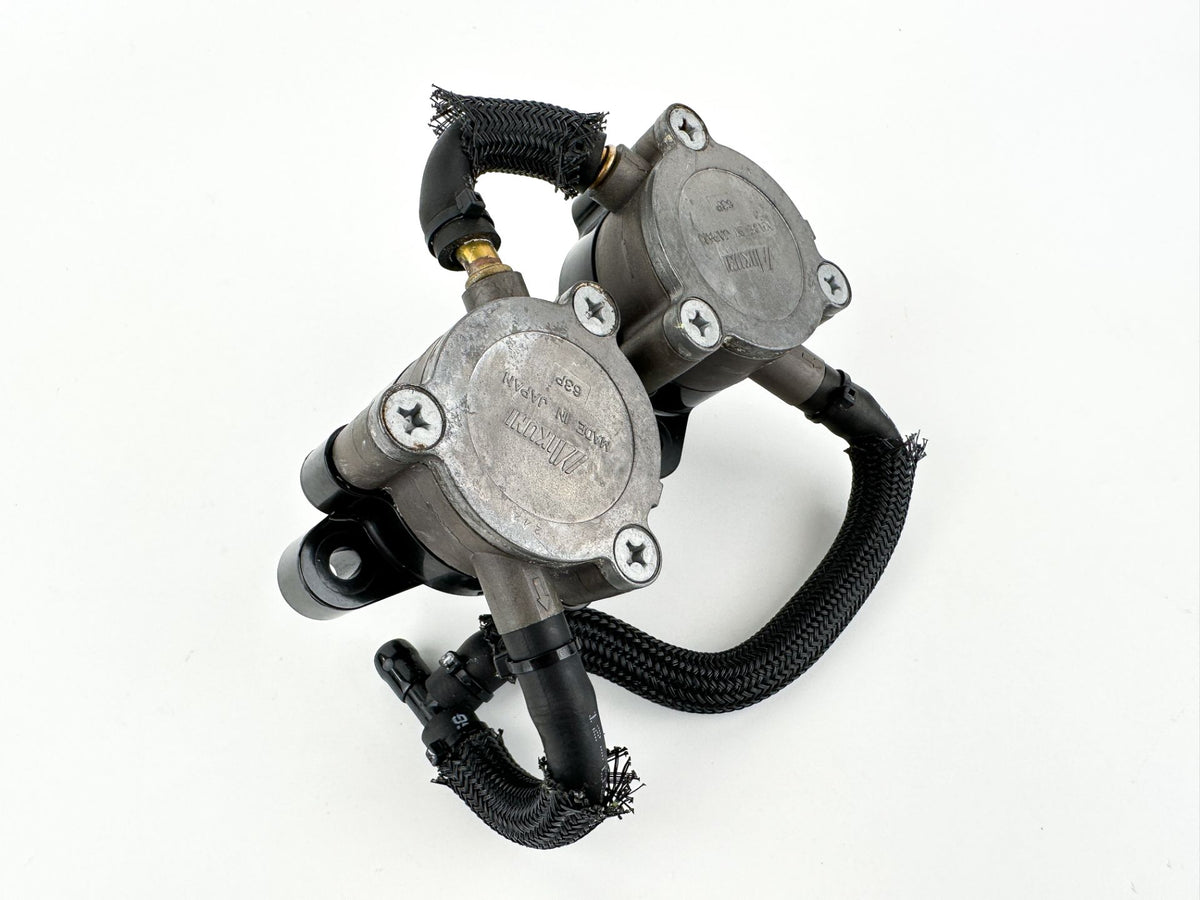 2012 Yamaha 150 HP 4 Stroke Outboard Fuel Pump Set 63P-24410-10-00 OEM