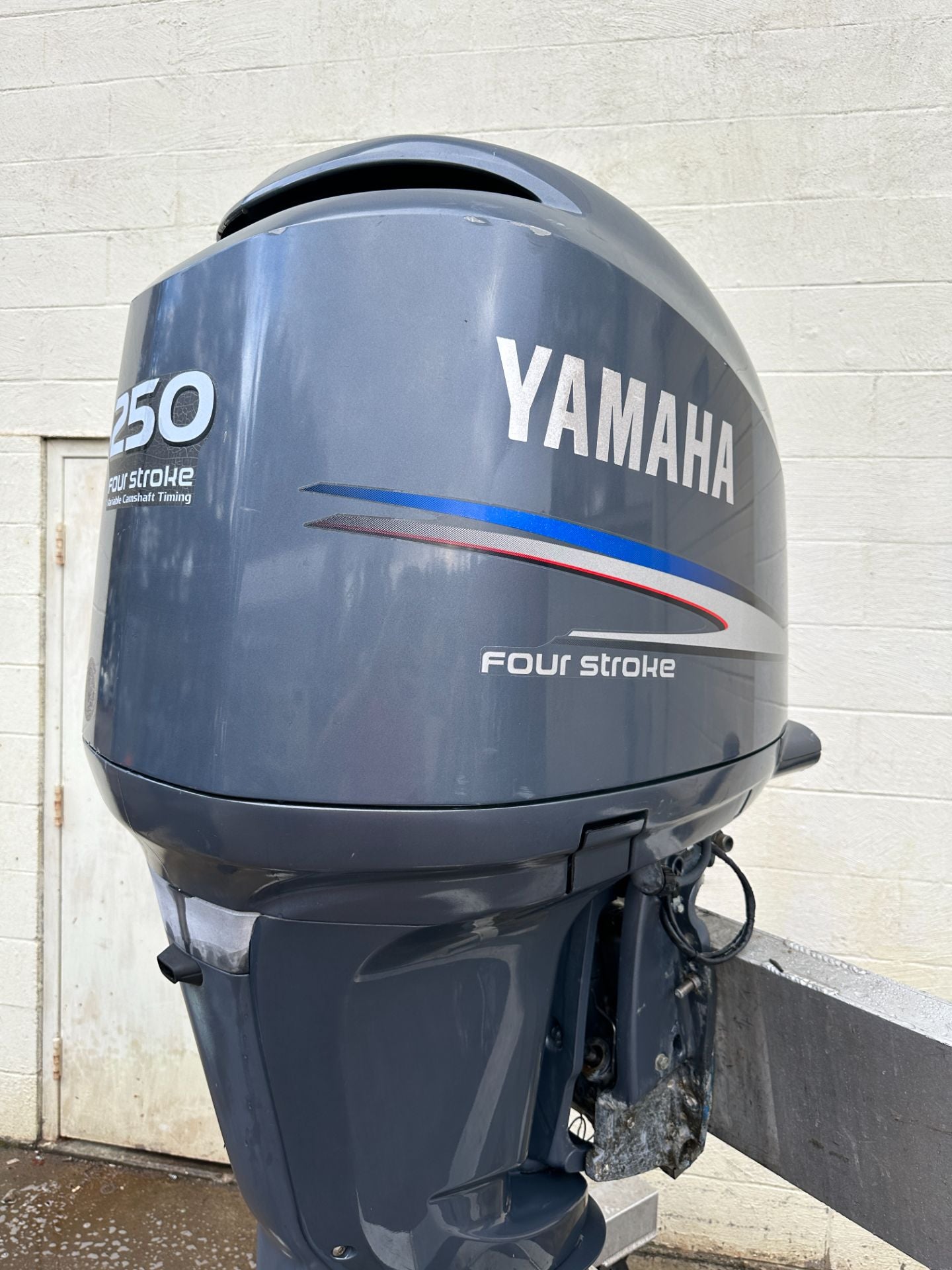 2007 Yamaha 250 HP 4 Stroke Outboard Outboard Engine Complete OEM