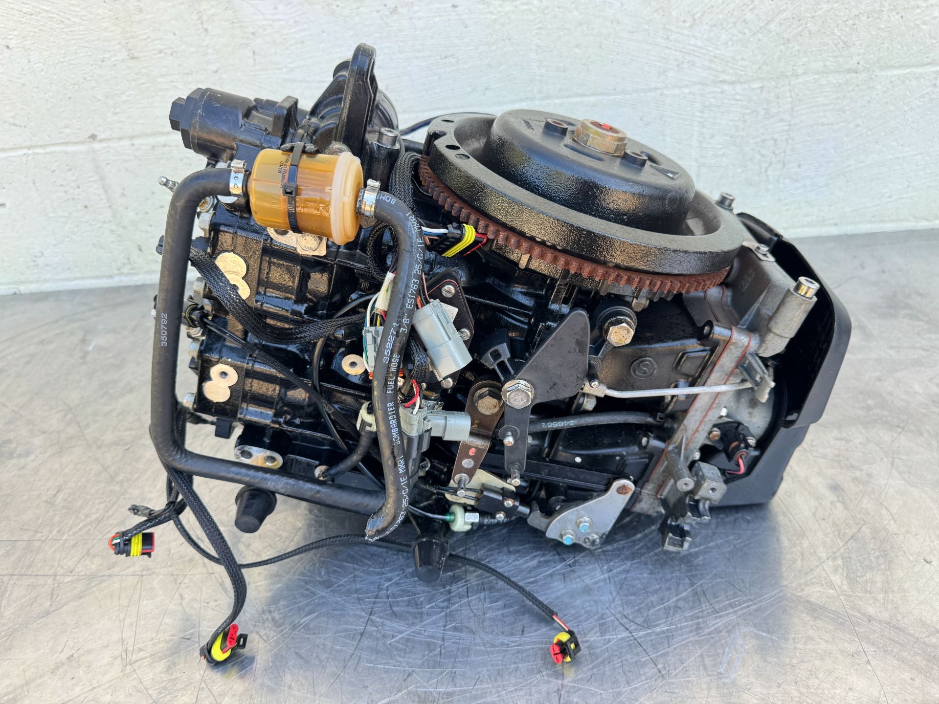 2006 Evinrude 40 HP 2 Stroke Outboard Powerhead 5006190 OEM