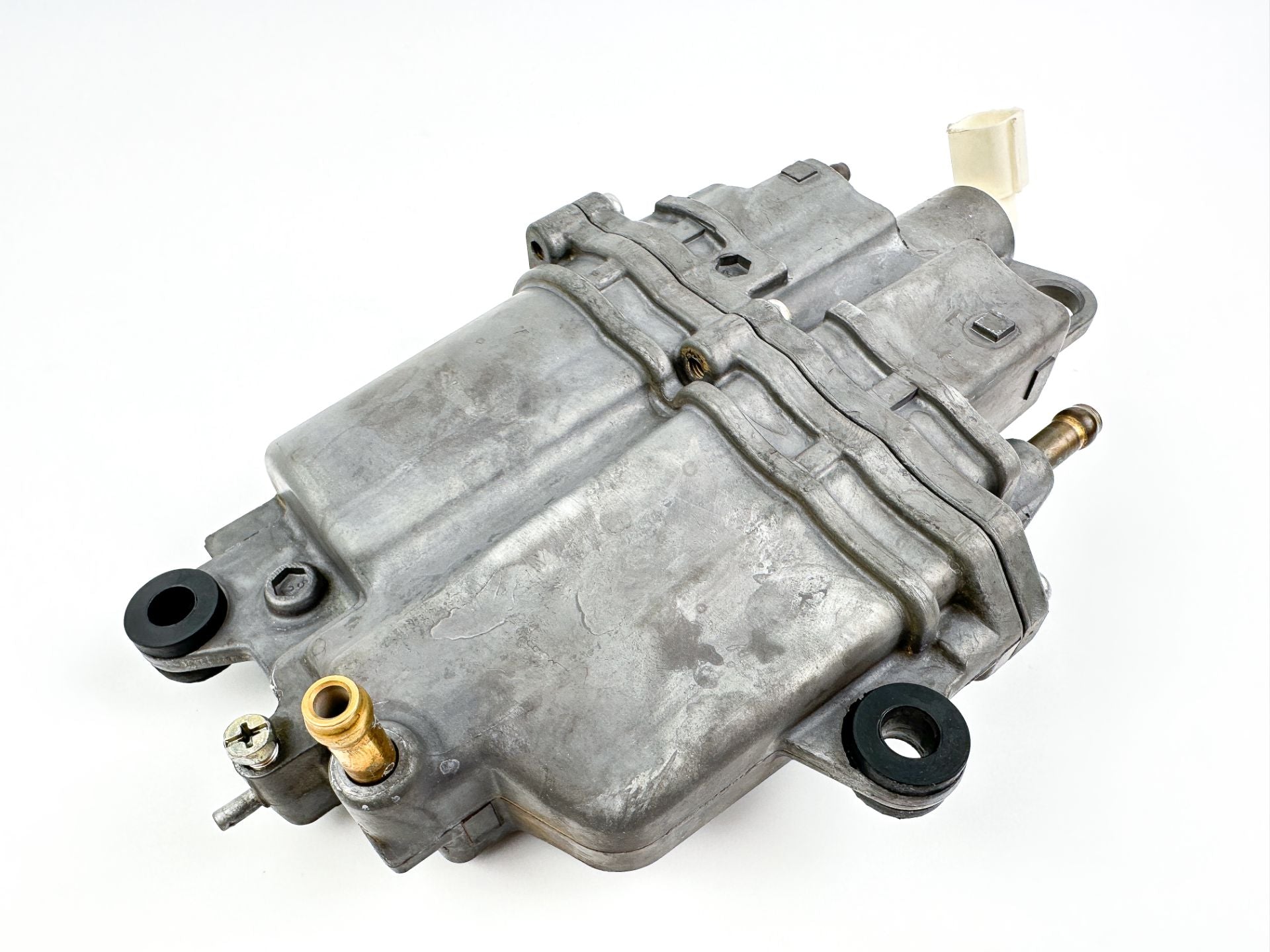 2001 - 2012 Suzuki 90 115 140 HP 4 Stroke Outboard Fuel Vapor Separator Tank VST