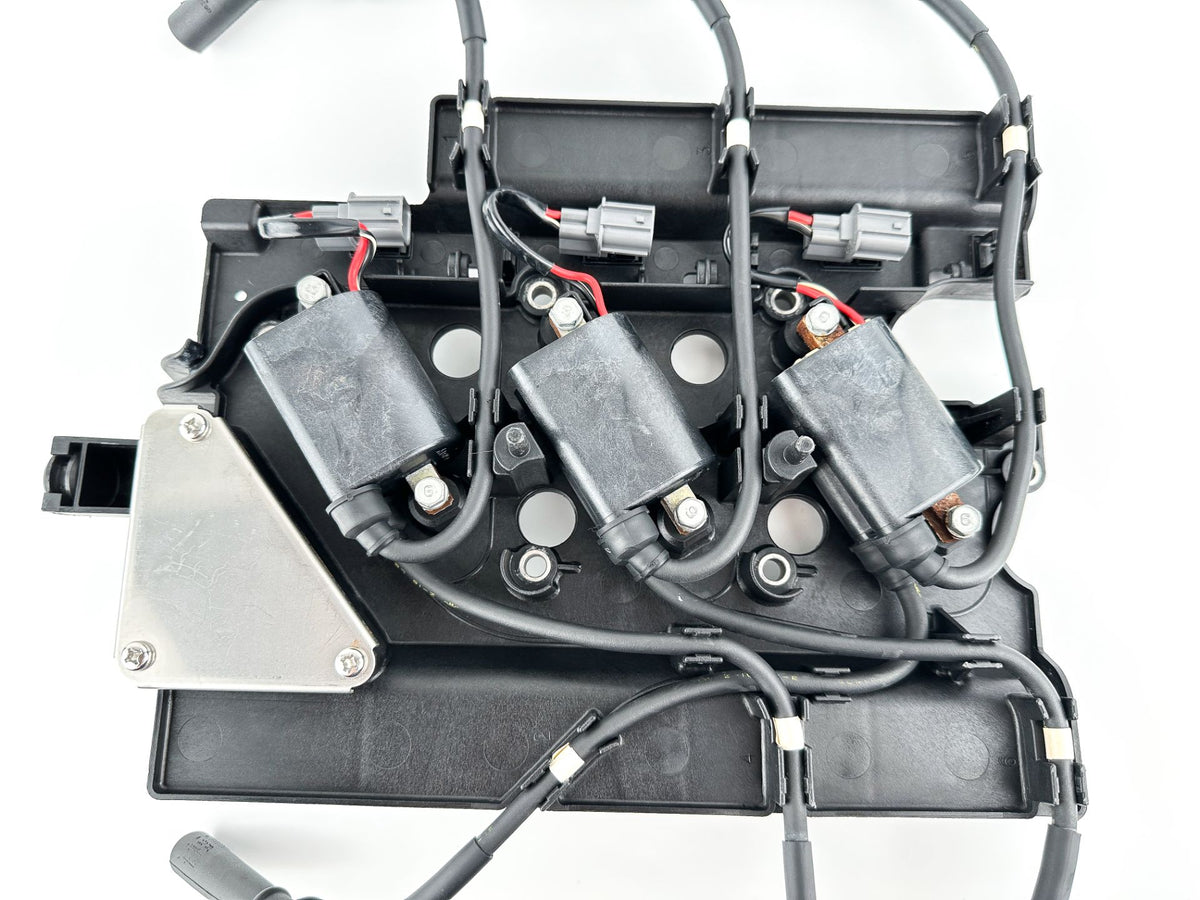 2002 Yamaha 200 HP 4 Stroke Outboard Ignition Coil Set W/ Plate 69J-82310-00-00 OEM