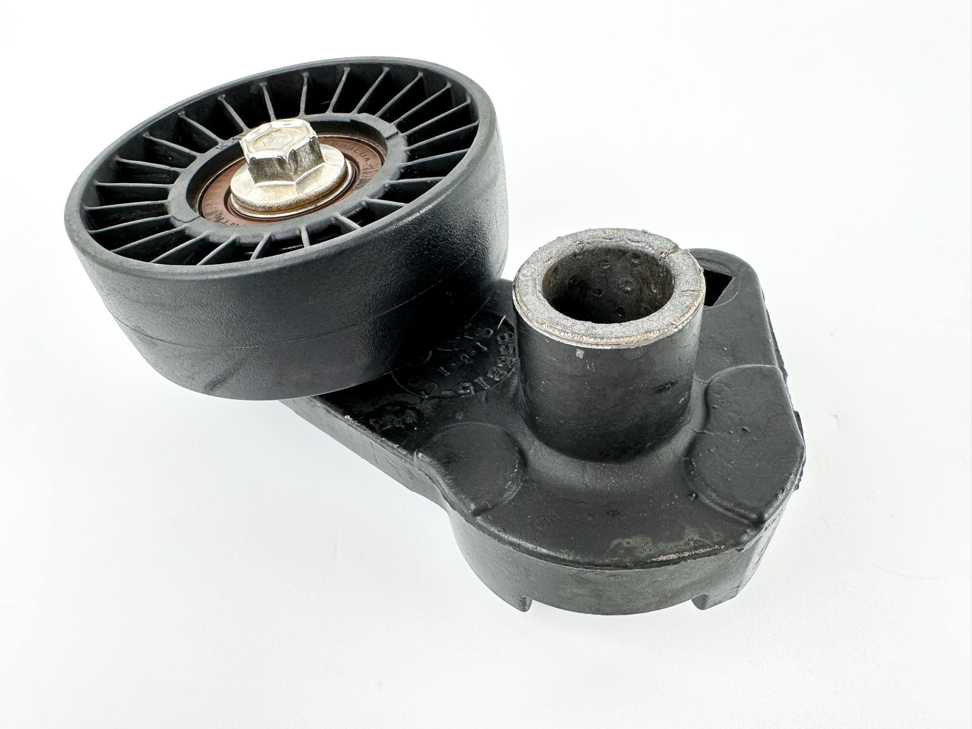 2005 Mercury 225 HP 2 Stroke Outboard Belt Tensioner 852385A2 OEM