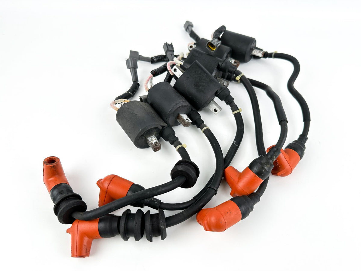 2004 Yamaha 150 HP 2 Stroke Outboard Ignition Coil Set 68F-82310-01-00 OEM