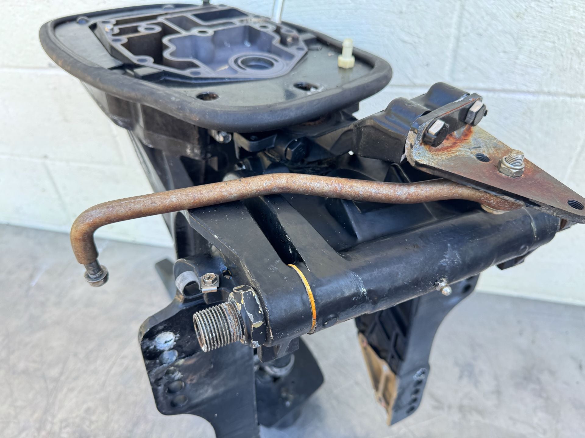 2007 Mercury 60 HP 4 Stroke Outboard Complete Midsection & Swivel Bracket 852421T5