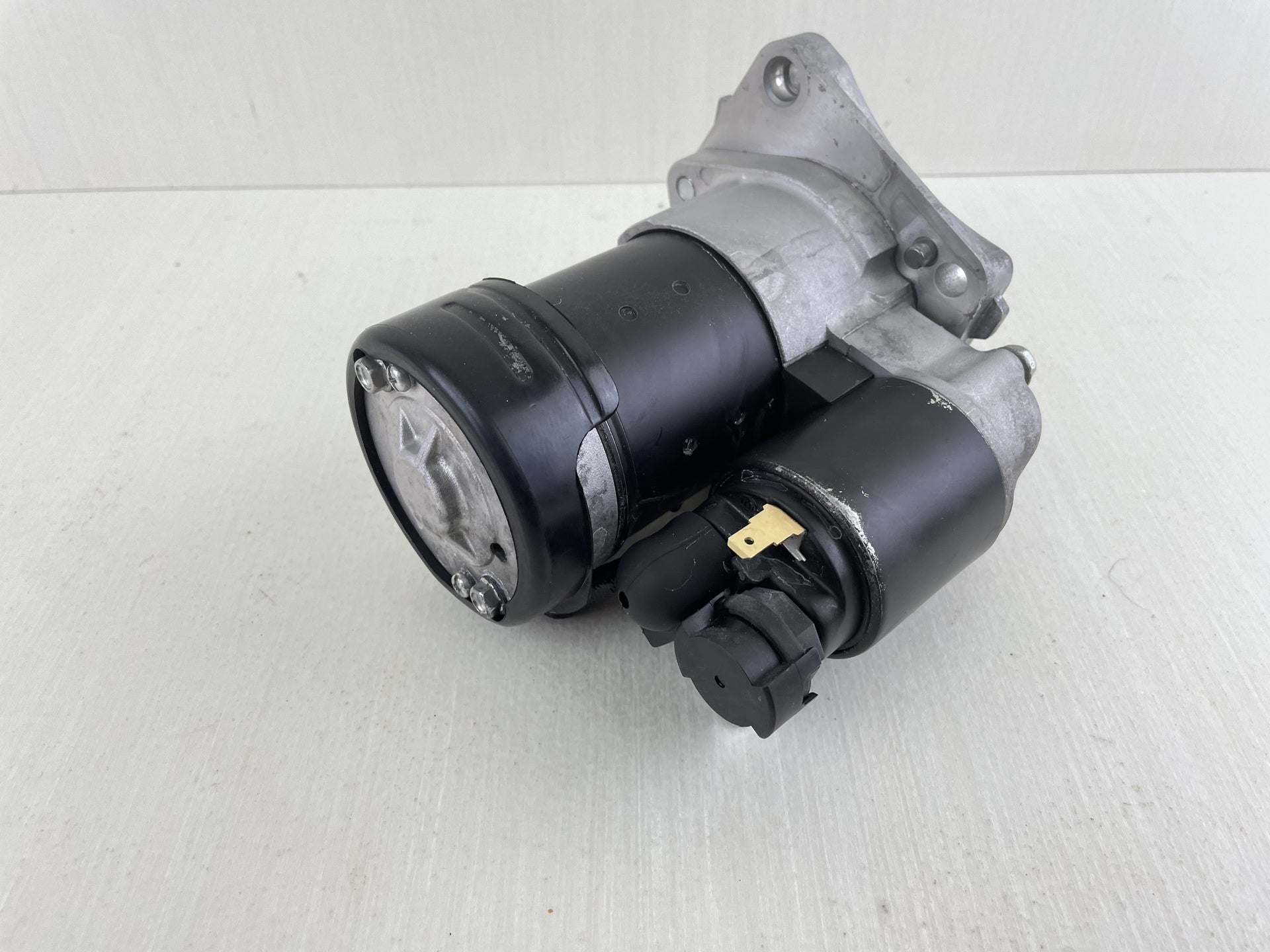 06-2011 Suzuki DF 25 HP Outboard Starter Motor Assembly 31100-95J01