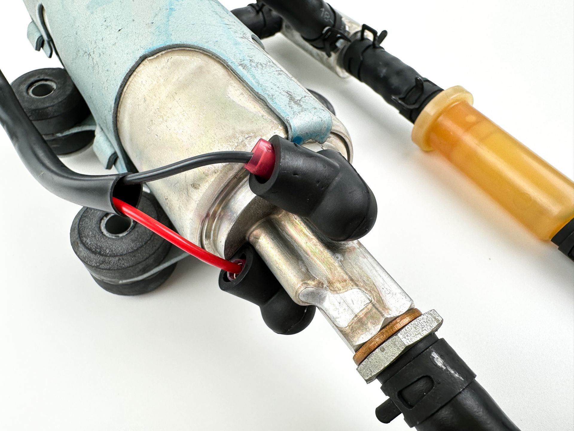 Suzuki 200 225 250 300 350 HP Outboard Low Pressure Lift Fuel Pump 15100-94900 Tested