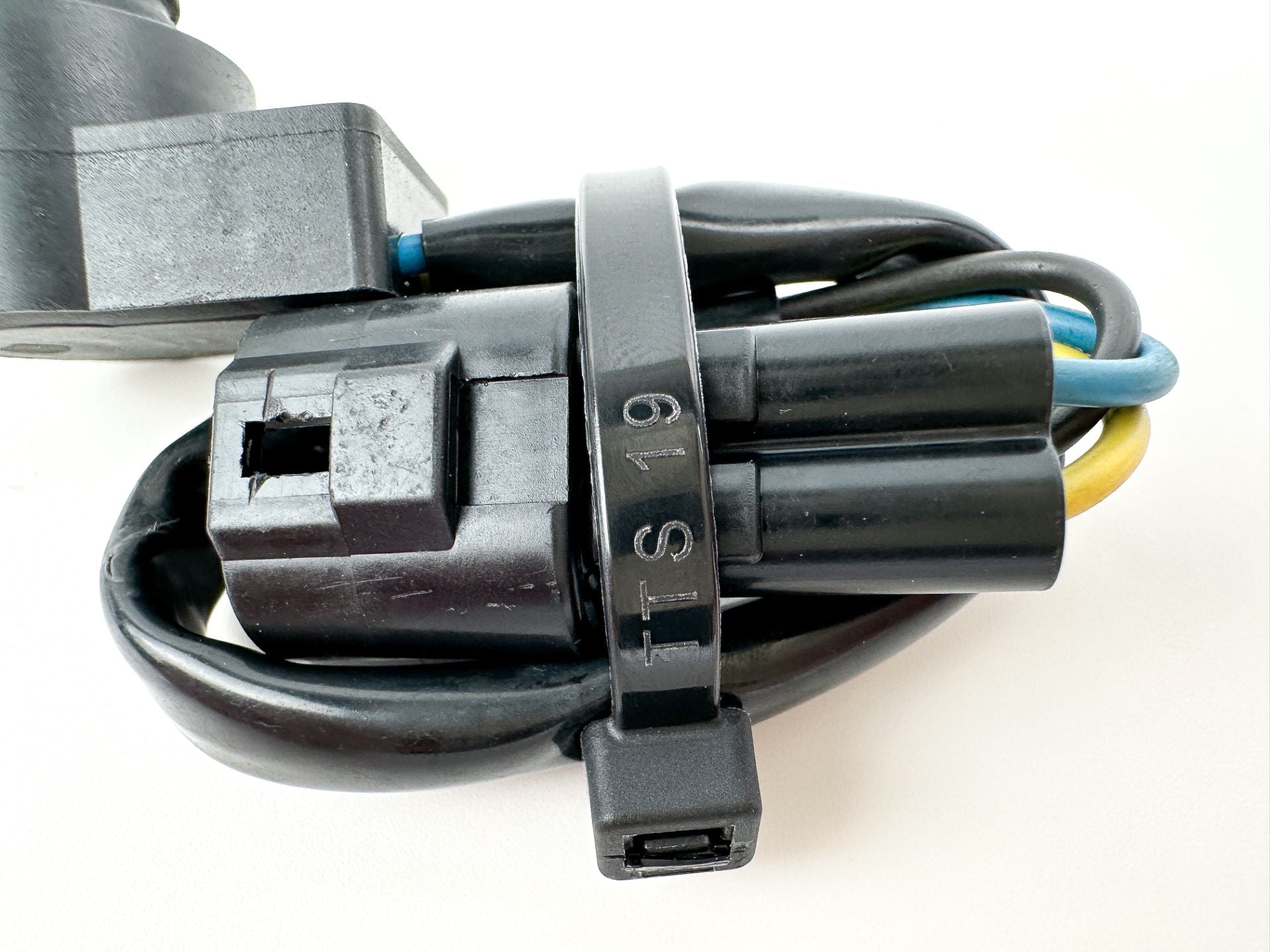 2007 Suzuki 150 HP 4 Stroke Outboard Shift Position Sensor 13580-93J04 OEM