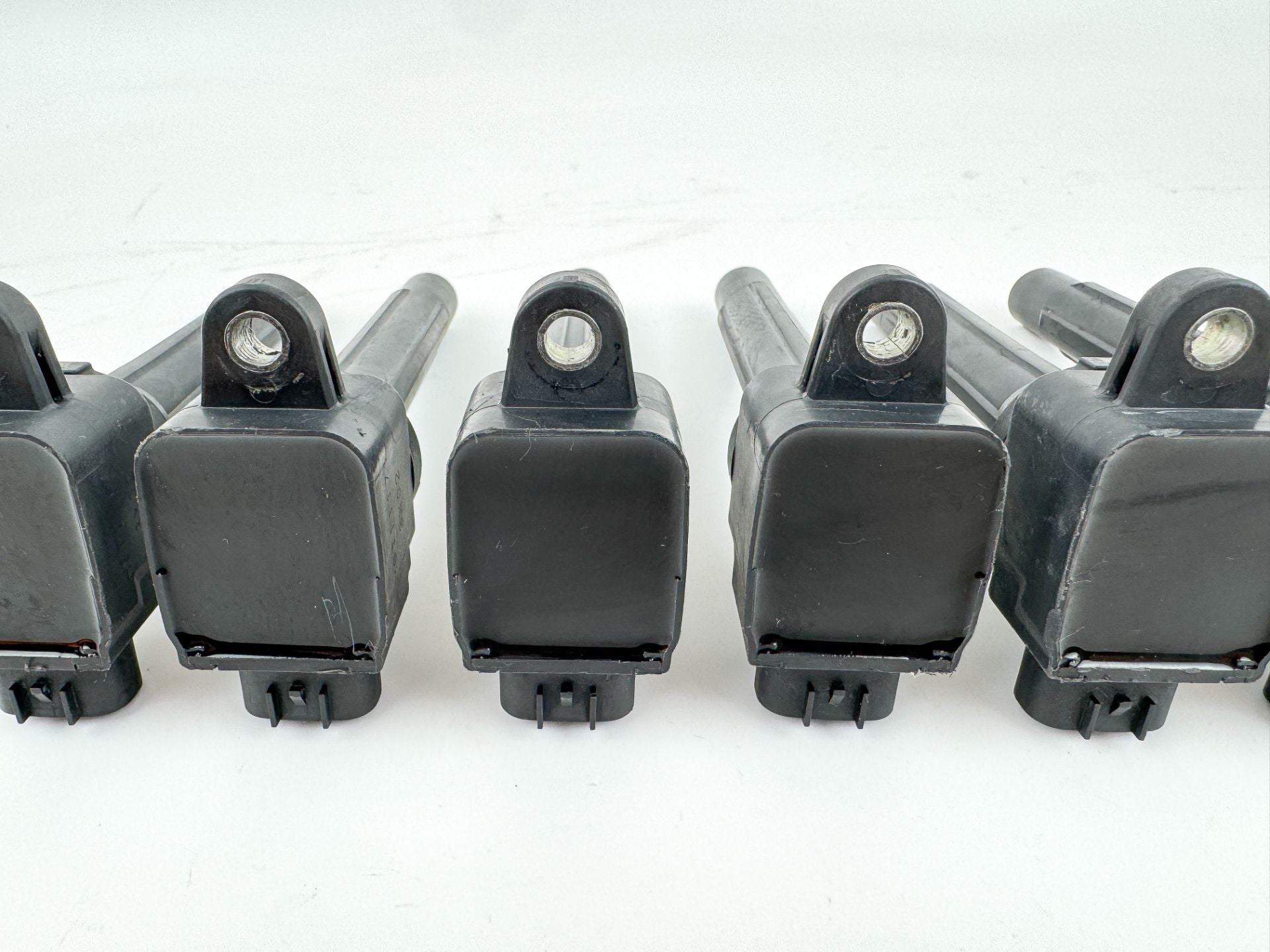 2004 Suzuki 250 HP 4 Stroke Outboard Ignition Coil Set 33410-93J00 OEM