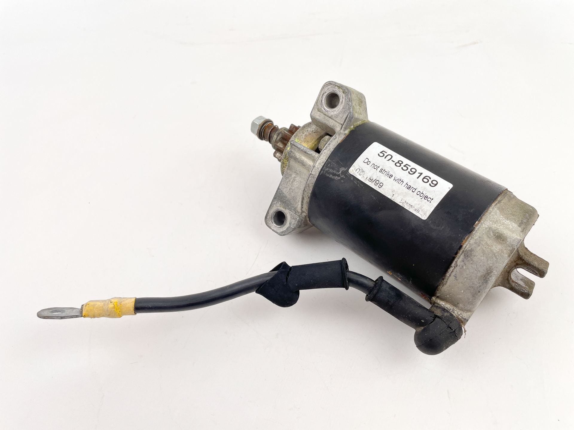 2001 Yamaha 25 HP 4 Stroke Outboard Starter Motor 65W-81800-01-00 OEM