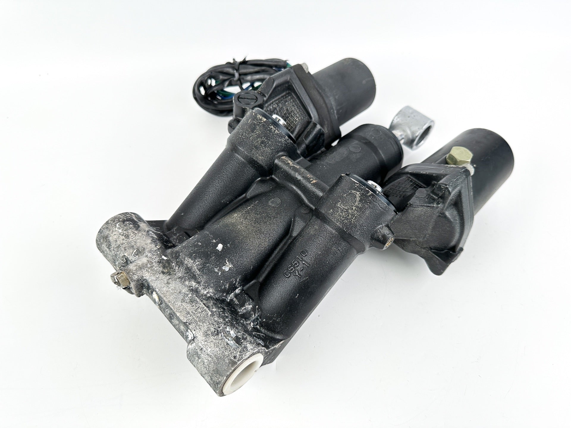 Yamaha 150HP Outboard Engine Power Trim & Tilt Unit Assembly 63P-43800-20-00