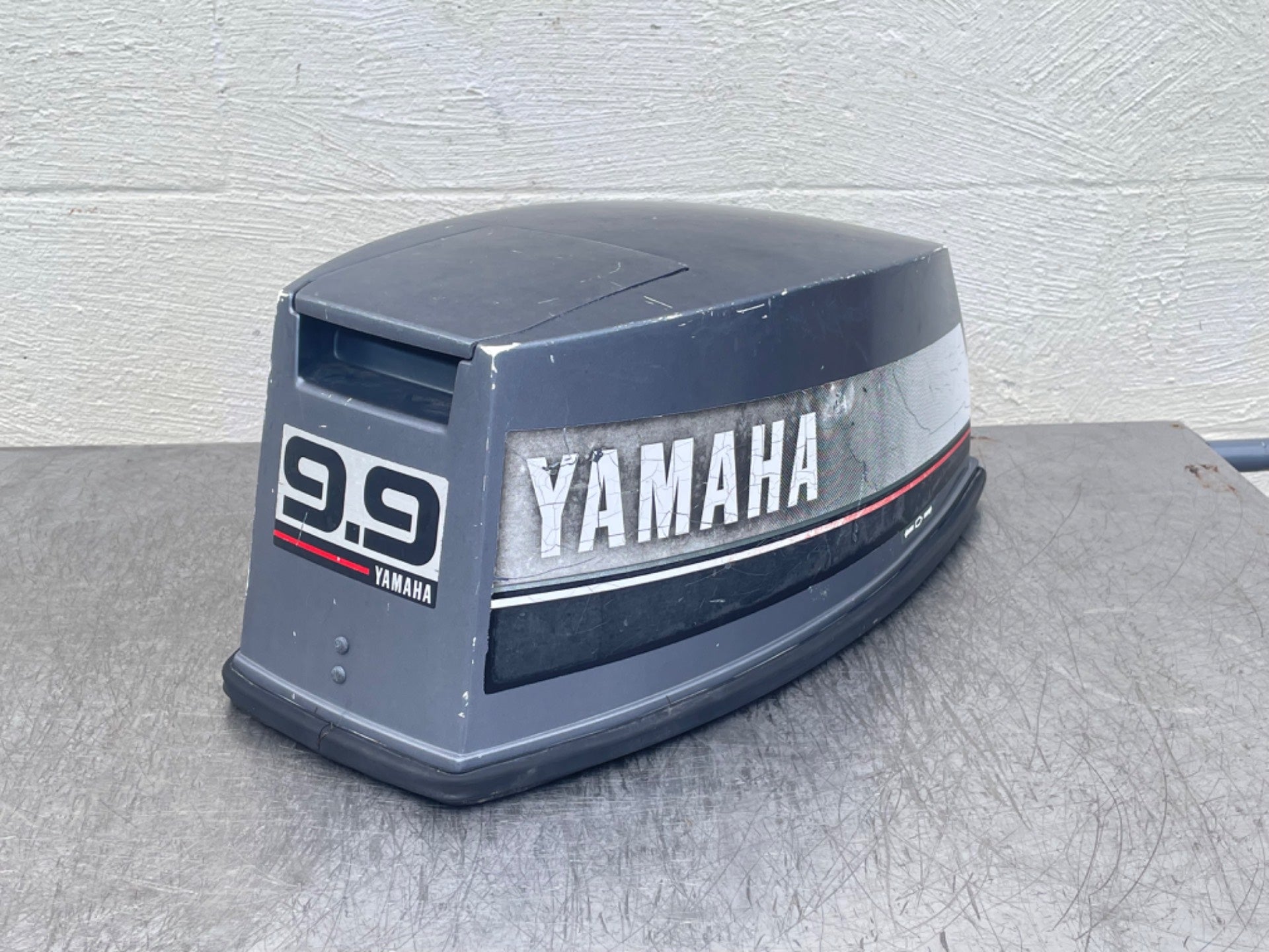 1984-95 Yamaha 9.9HP 2 Stroke Outboard Top Cover Cowling Hood 6E7-42610-13-EK