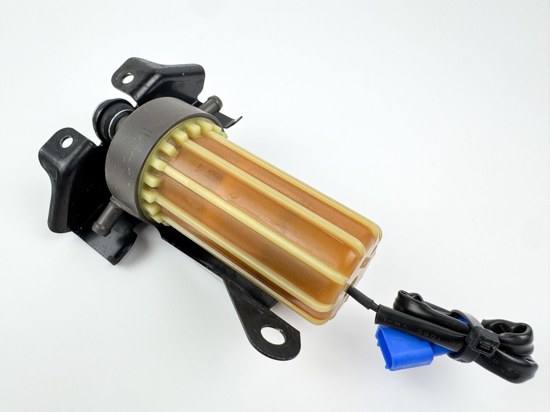 2010 Yamaha 250 HP 4 Stroke Outboard Fuel Filter Assembly 6P3-24560-20-00 OEM