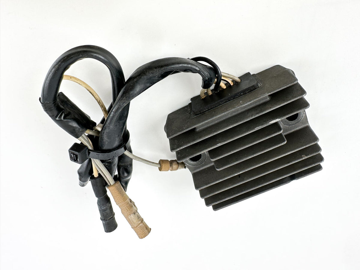 1996 Honda 50 HP 4 Stroke Outboard Rectifier & Regulator 31600-ZV5-003 OEM