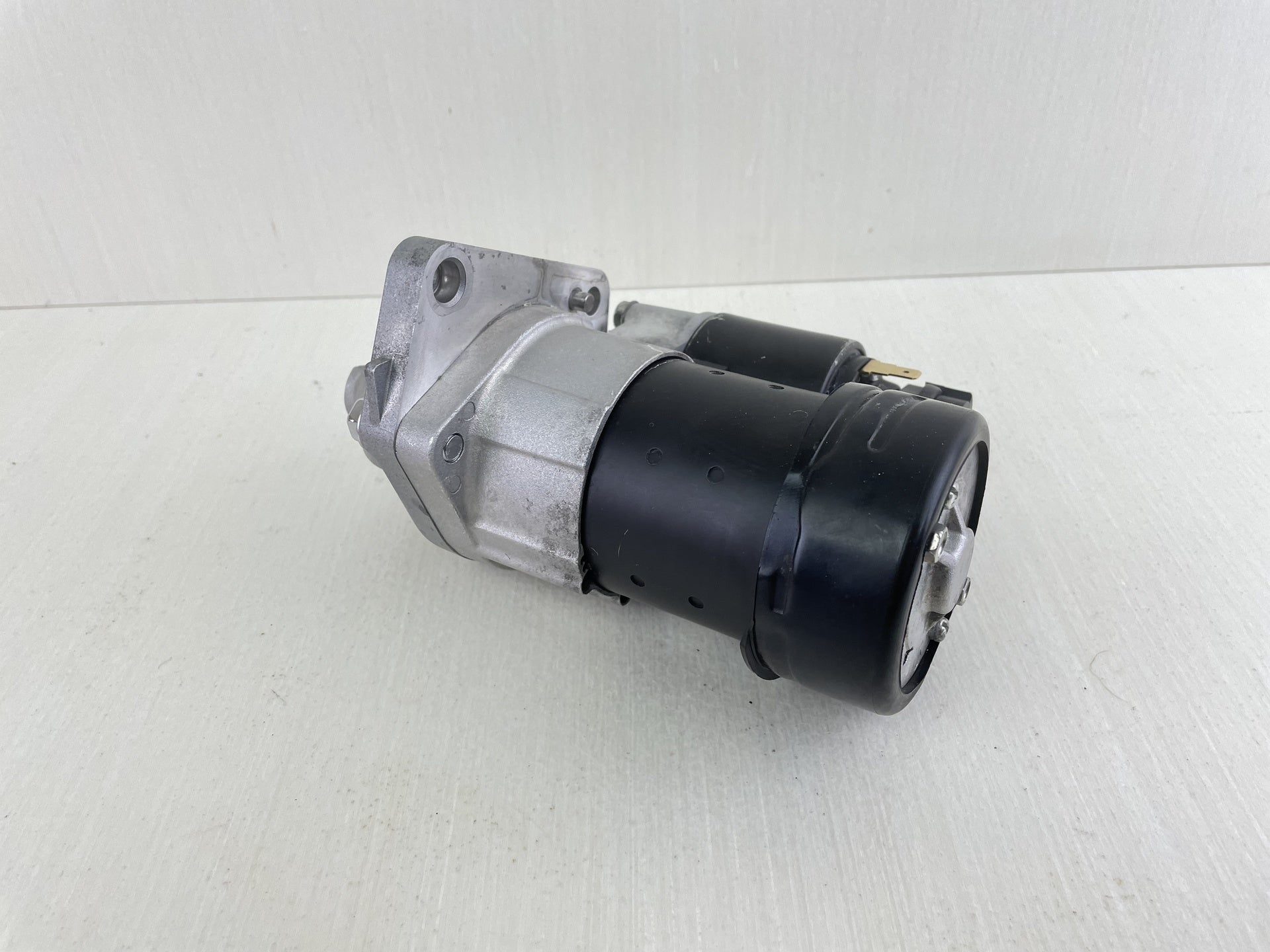 06-2011 Suzuki DF 25 HP Outboard Starter Motor Assembly 31100-95J01