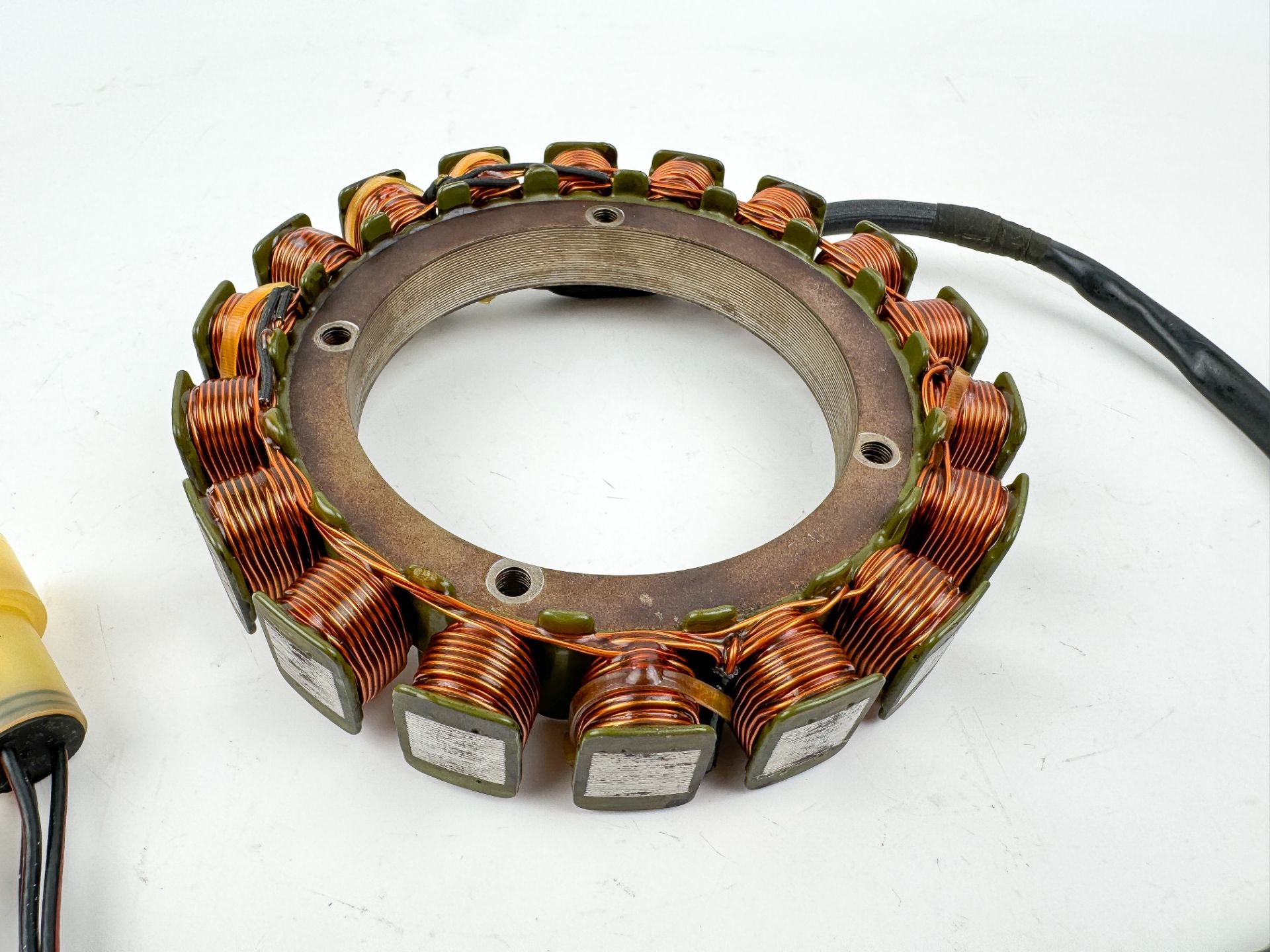 2007 Suzuki 200 HP 4 Stroke Outboard Stator Charging Coil 32120-93J10 OEM