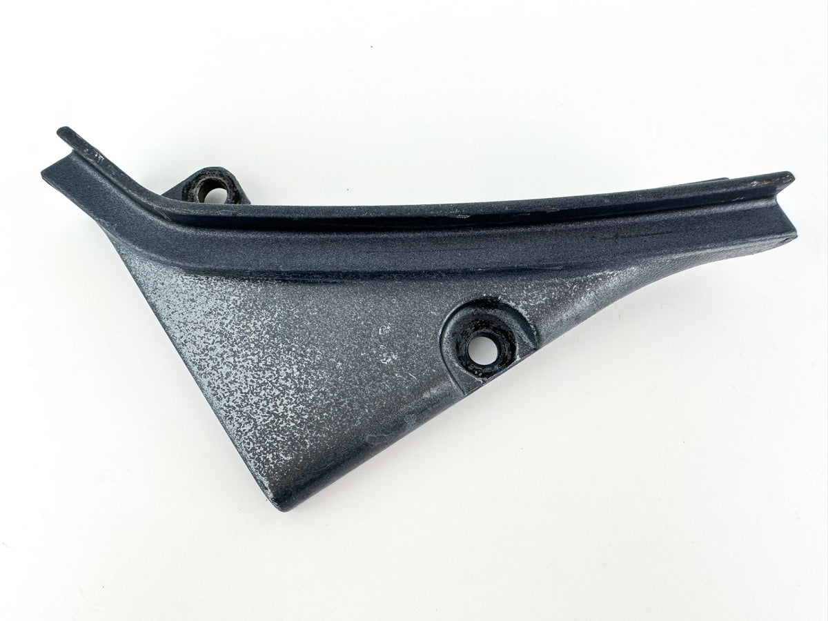 2001 Yamaha 80 HP 4 Stroke Outboard Cable Cover Plate 67F-42738-00-5B OEM