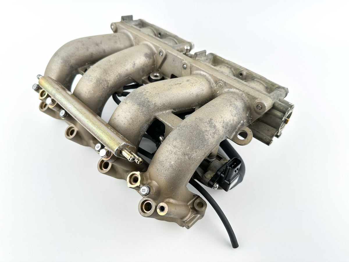 2002 Yamaha 115 HP 4 Stroke Outboard Intake Manifold & Throttle Body 68V-13751-01-00 OEM