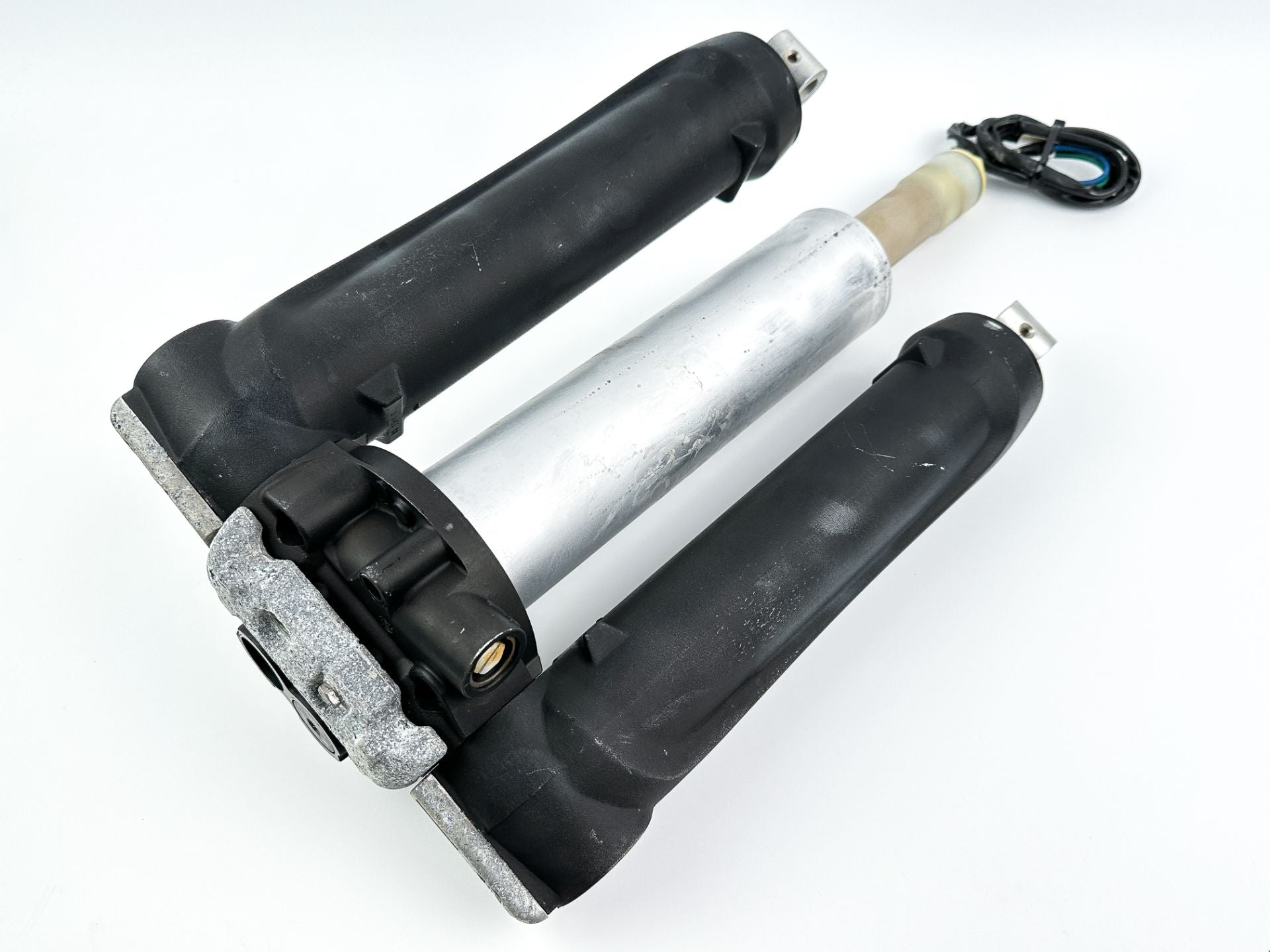 2008 Mercury 300 HP 4 Stroke Outboard Power Trim Tilt Unit 880658T01 OEM