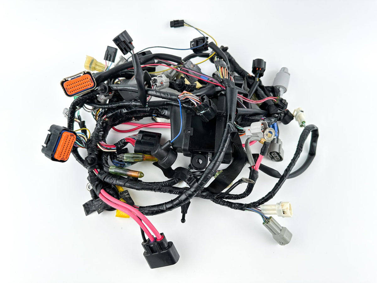 2017 Suzuki 200 HP 4 Stroke Outboard Engine Wire Harness 36610-96L51 OEM
