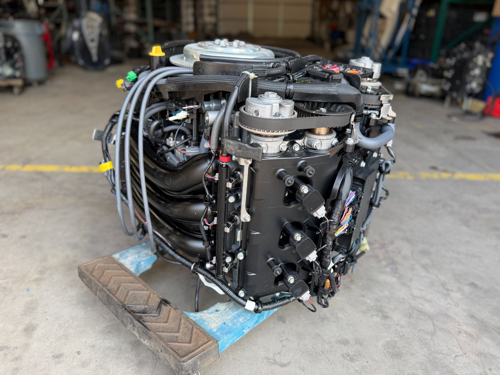 2019 Yamaha F300 300HP 4.2L Outboard Powerhead 646 Hours